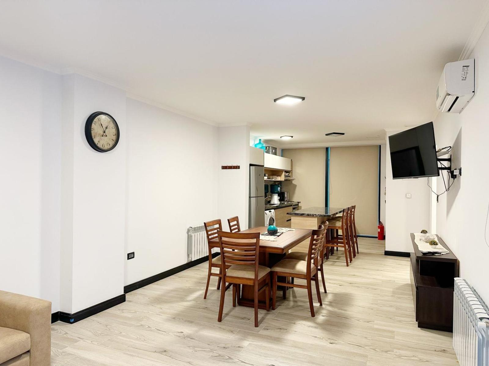 Constantino 6 Apartments