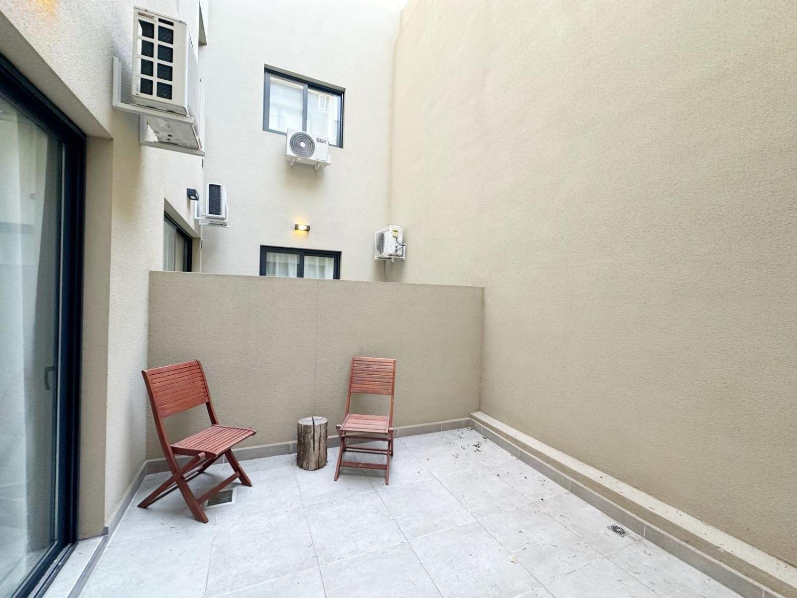 Constantino 6 Apartments