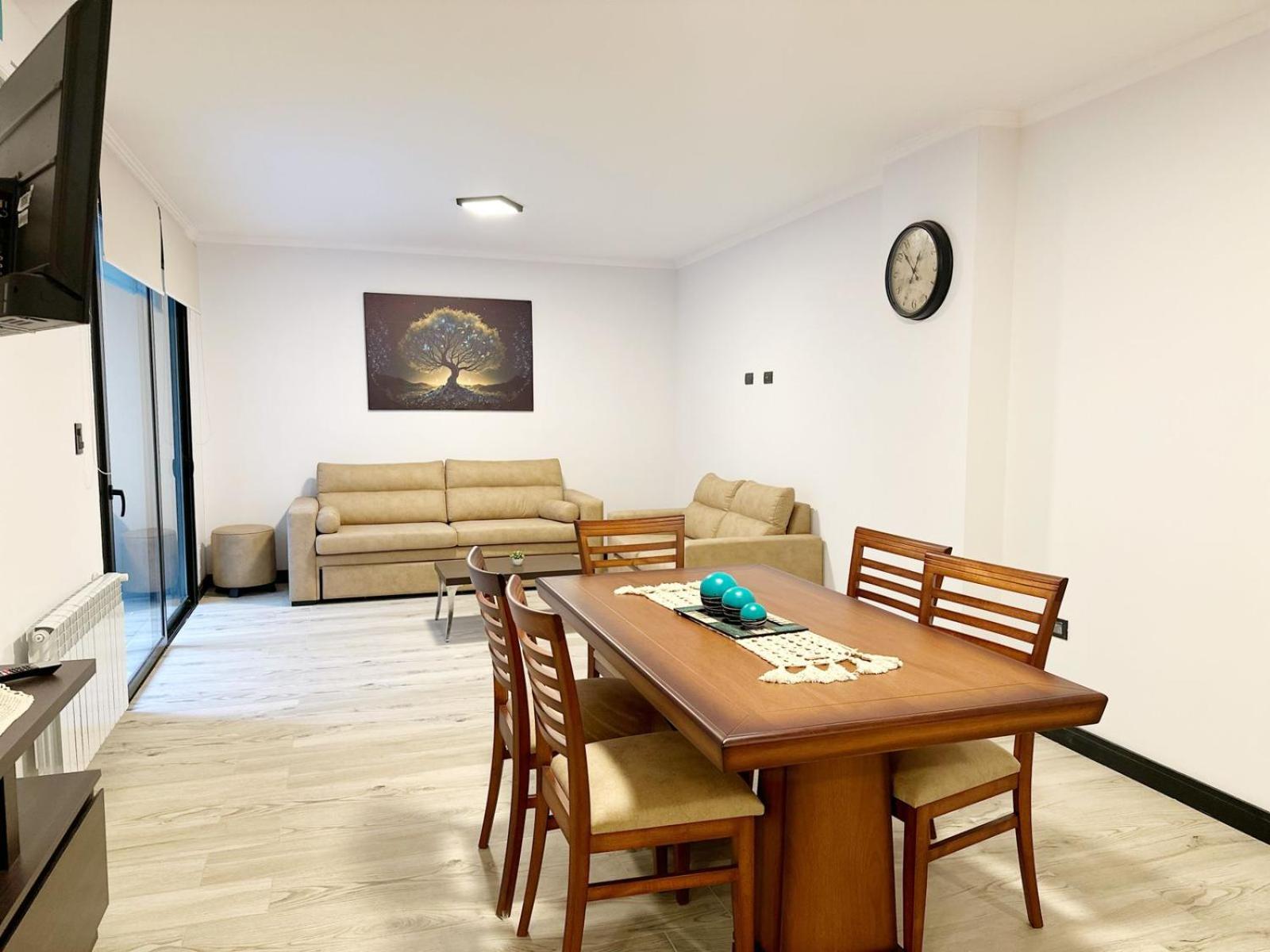Constantino 6 Apartments