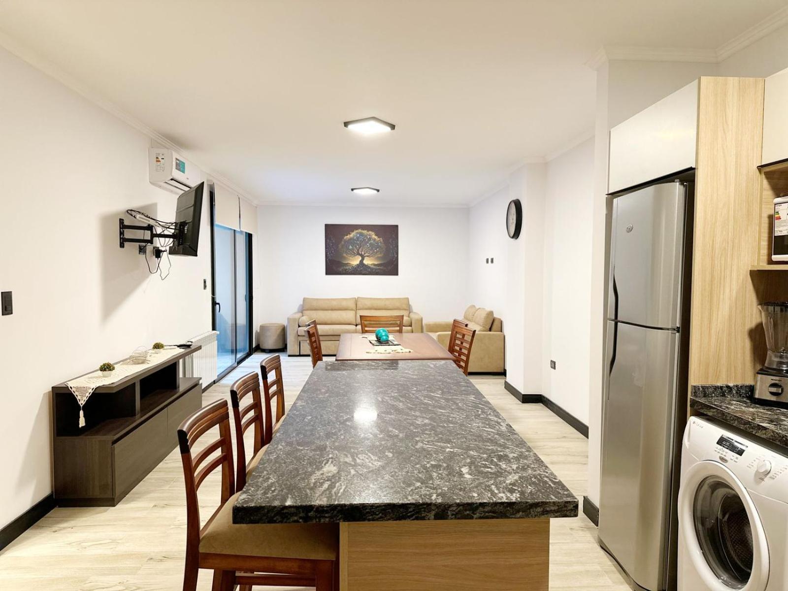 Constantino 6 Apartments