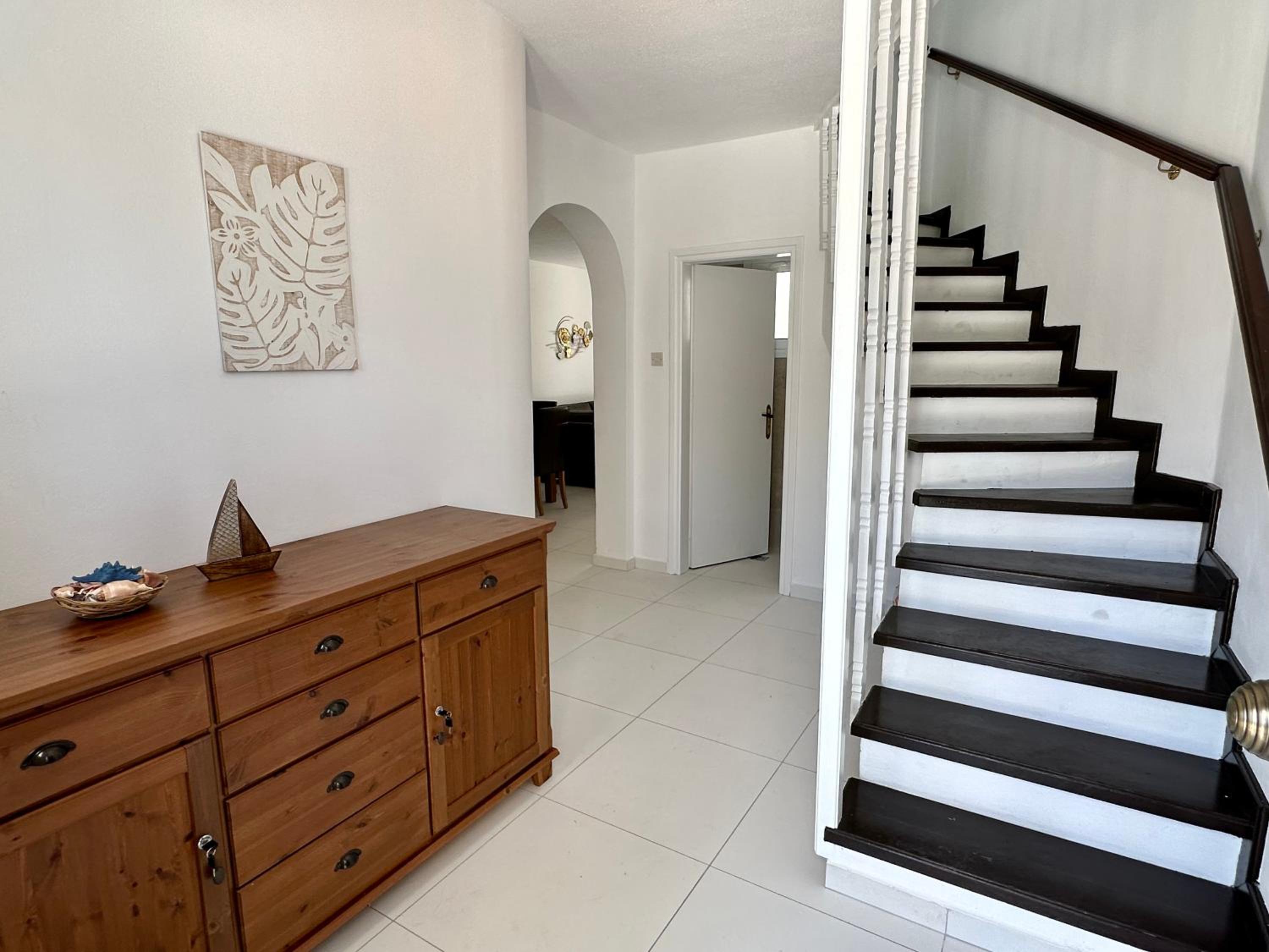 3 bdr house Ambrosia