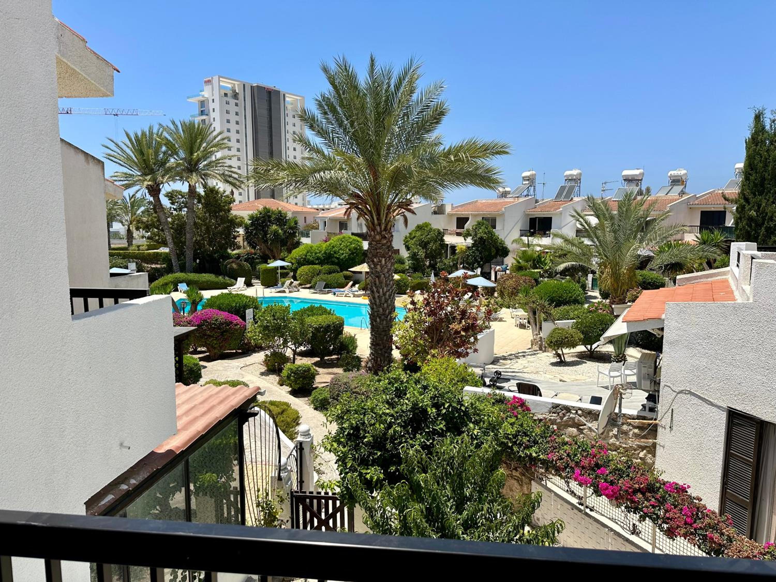 3 bdr house Ambrosia