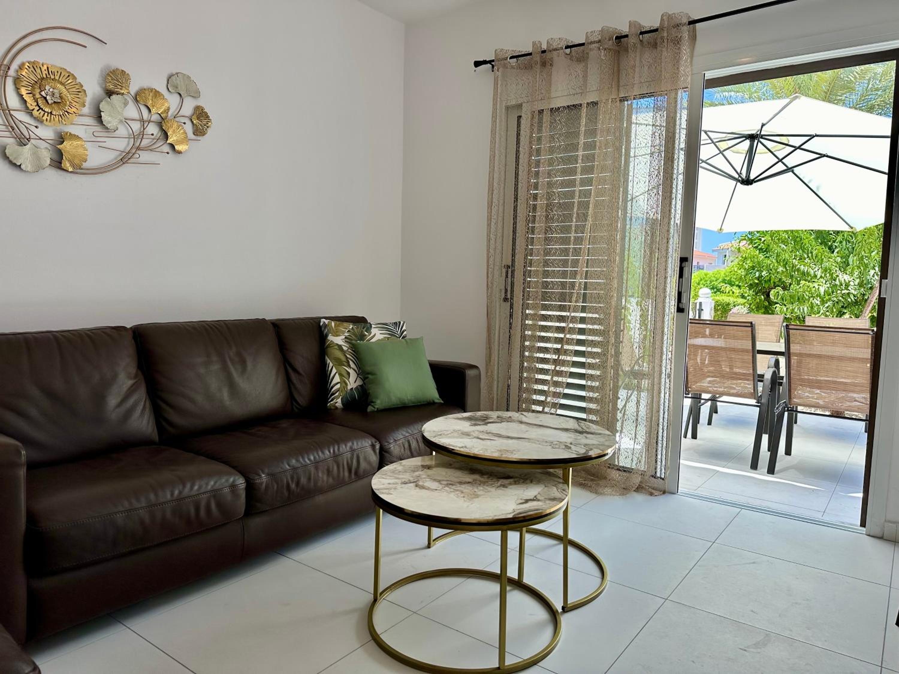 3 bdr house Ambrosia