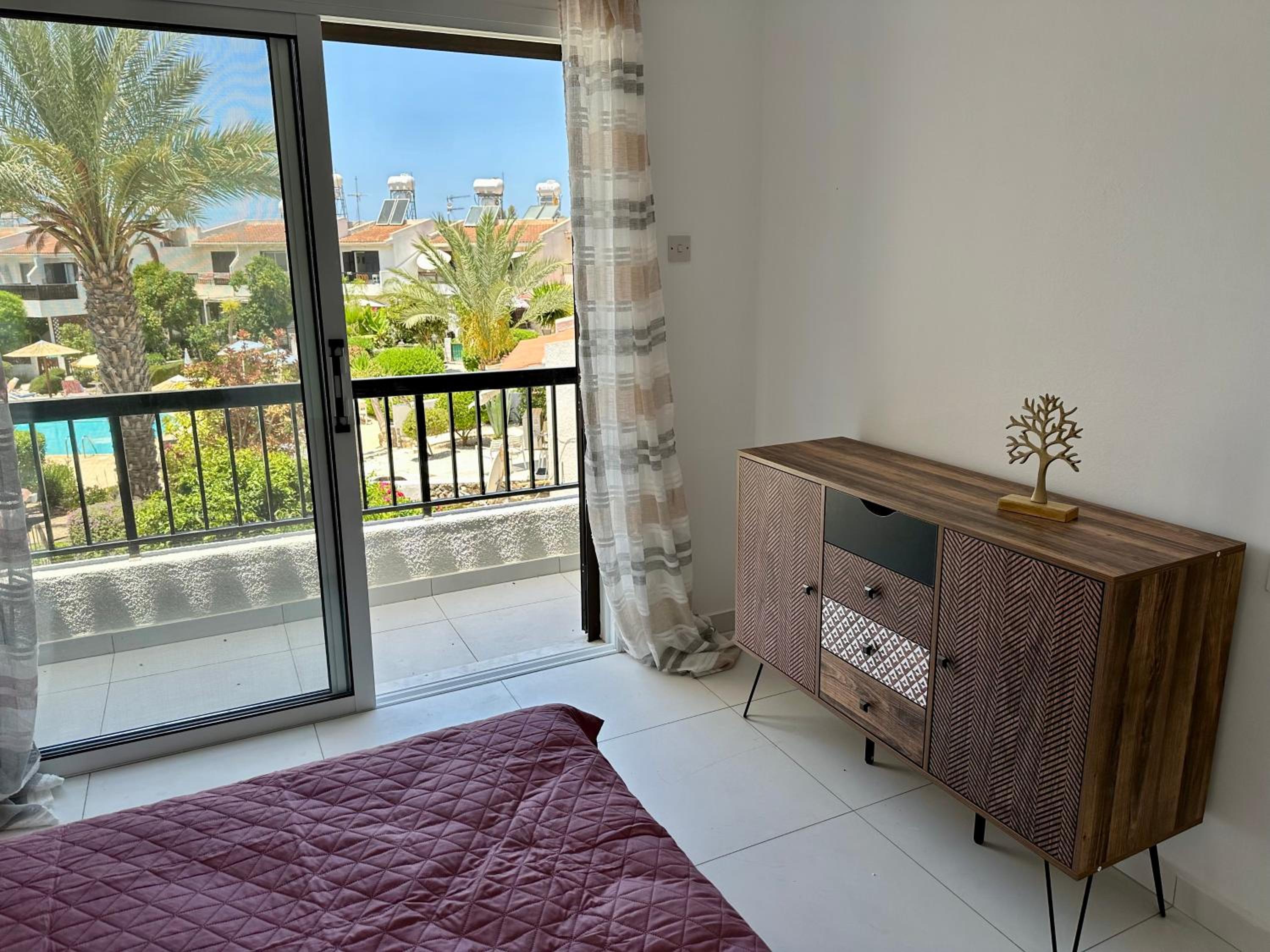 3 bdr house Ambrosia