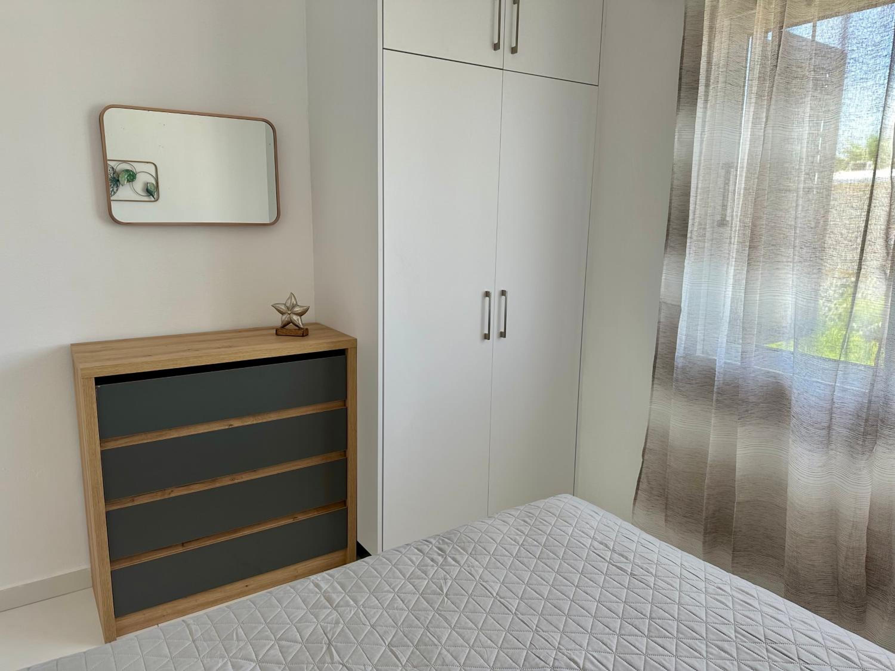 3 bdr house Ambrosia