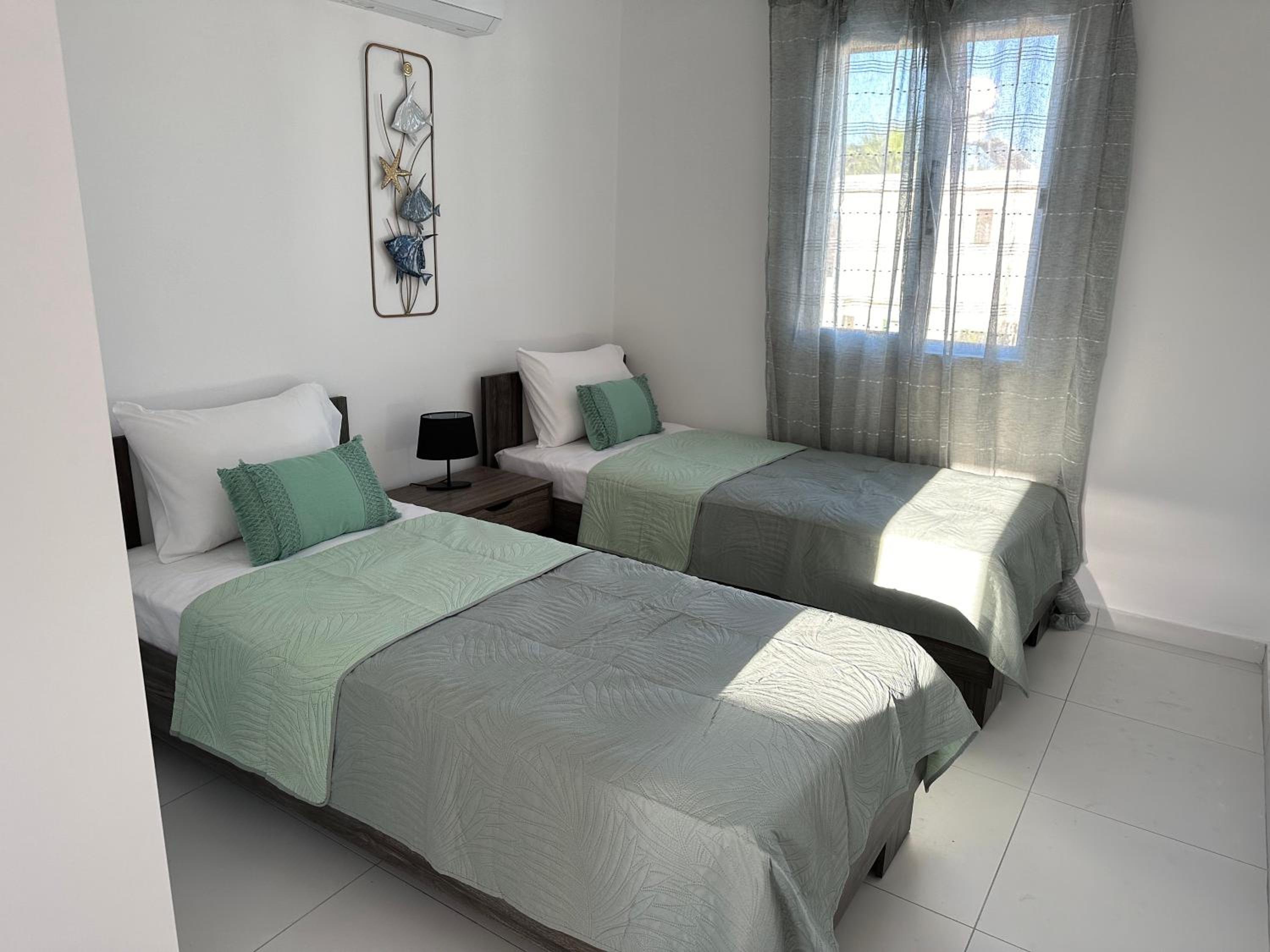3 bdr house Ambrosia