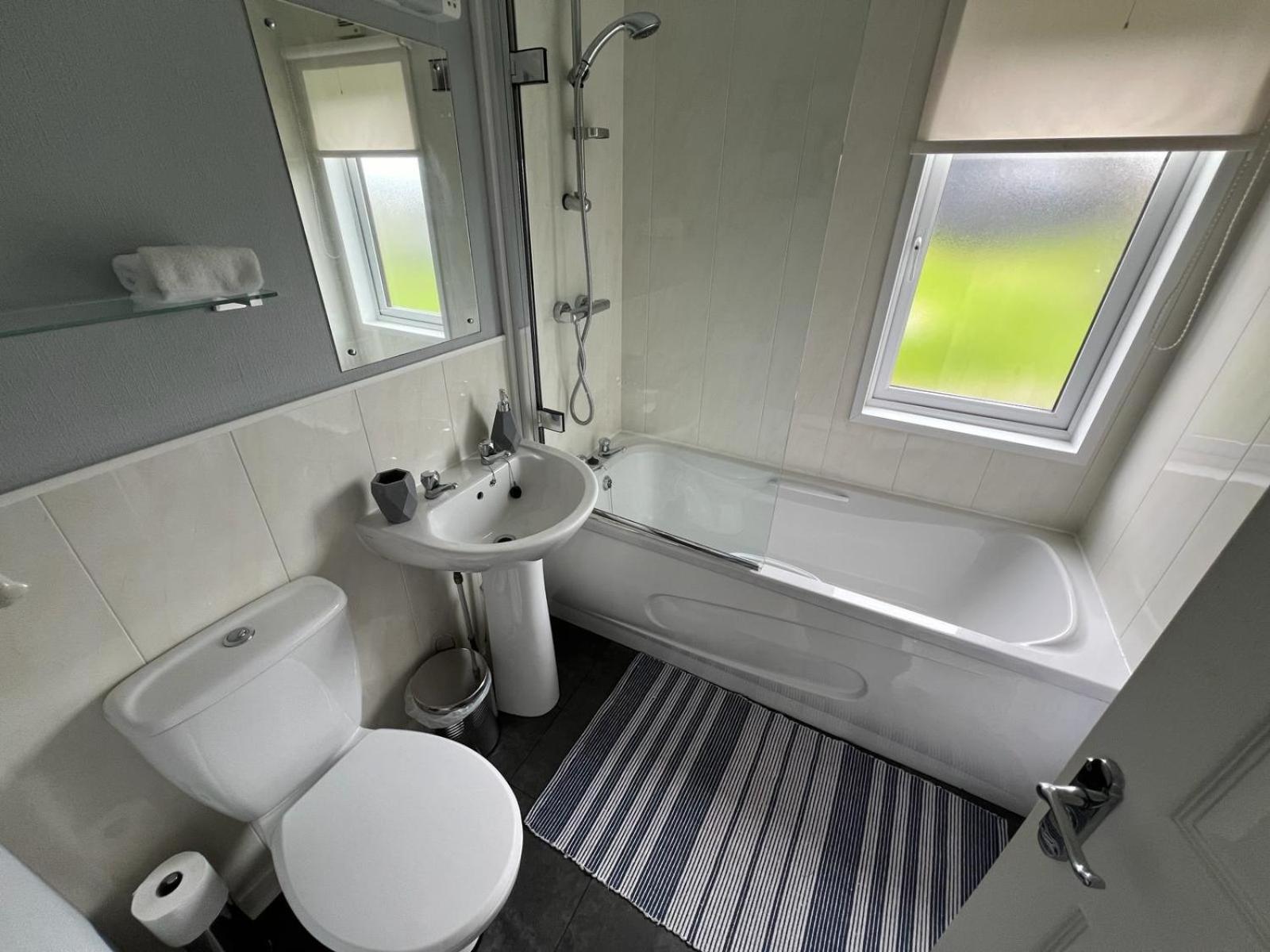 Lamorna Lodge 9 view 5