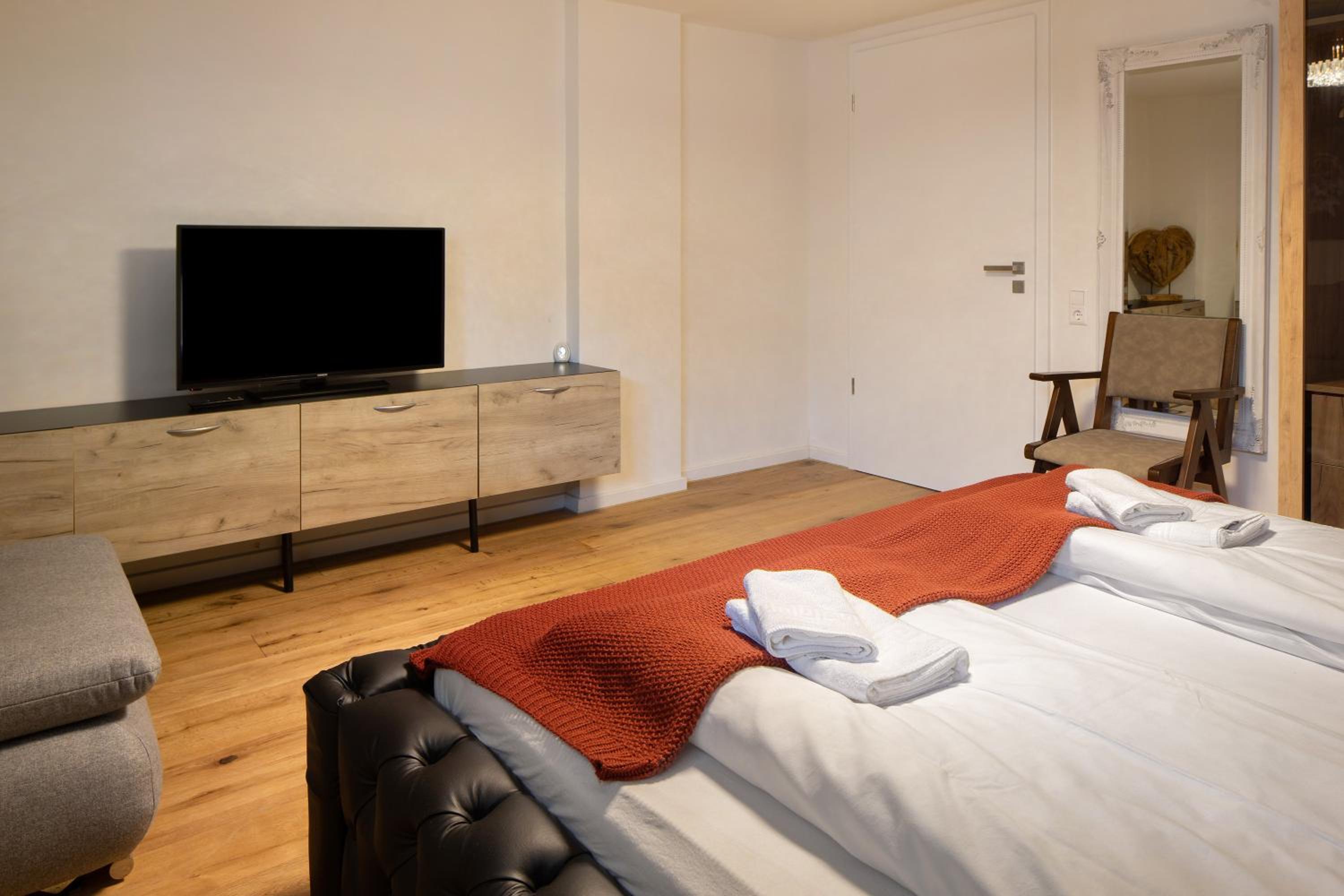 Skylodges