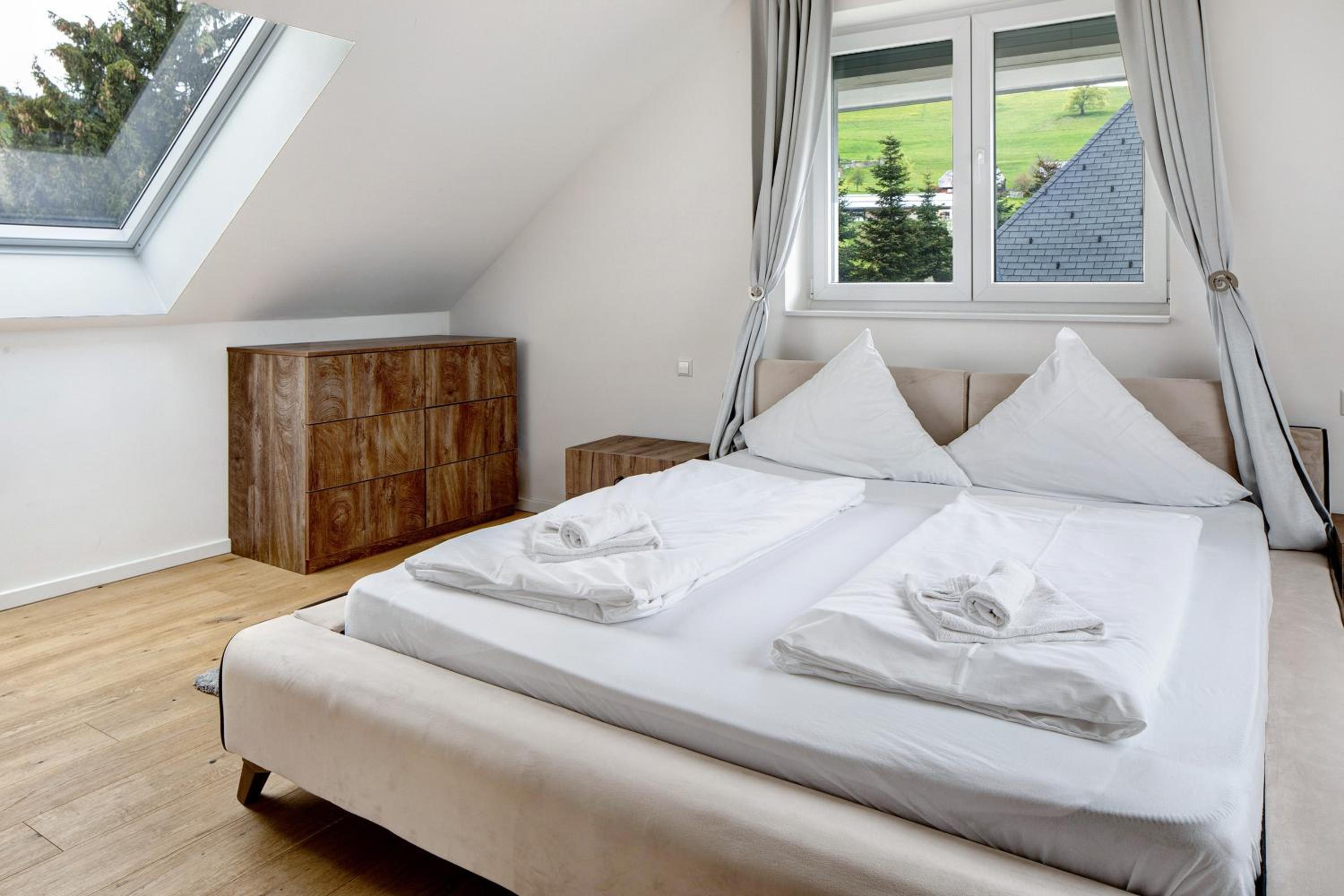 Skylodges