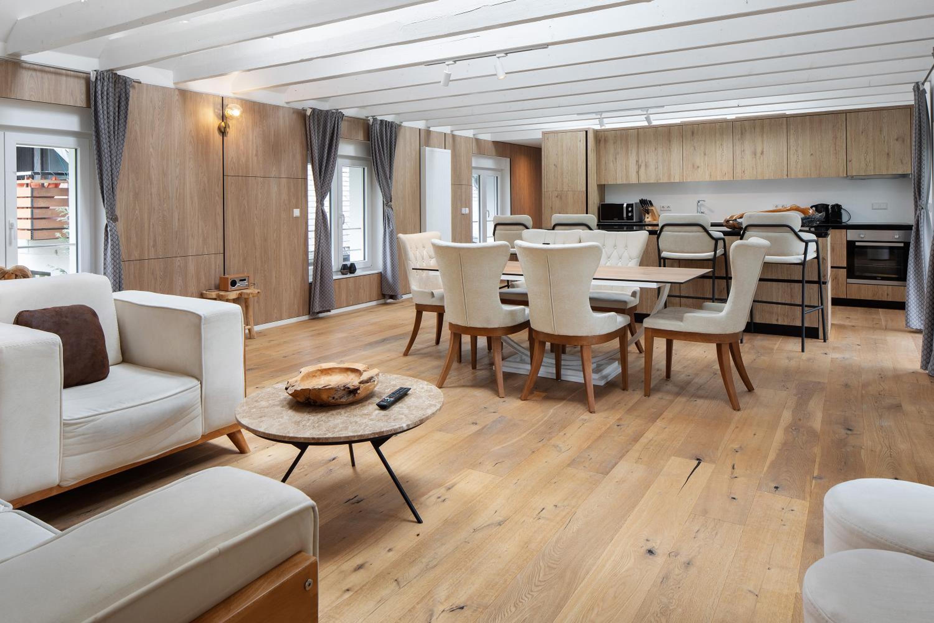 Skylodges