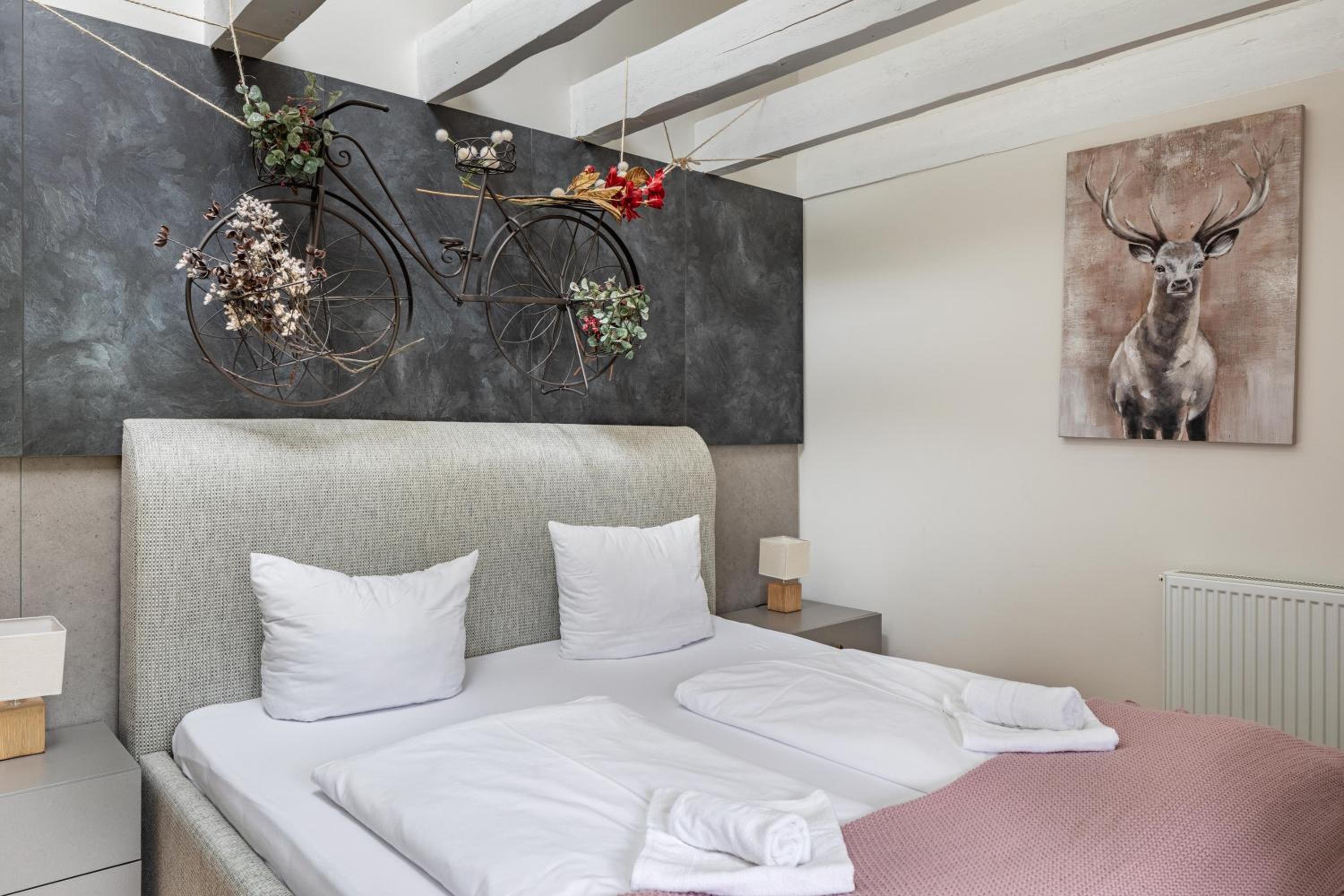 Skylodges