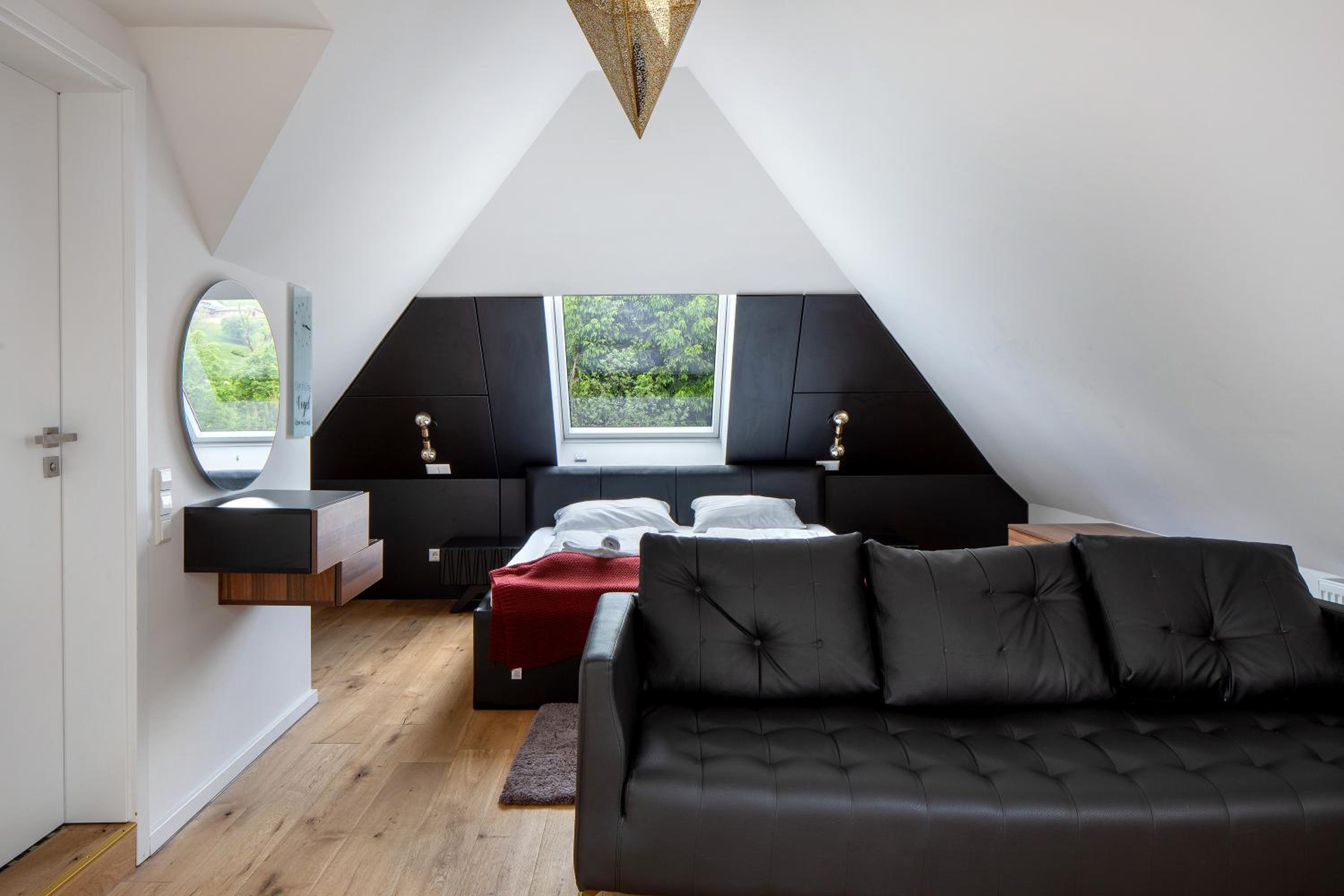 Skylodges