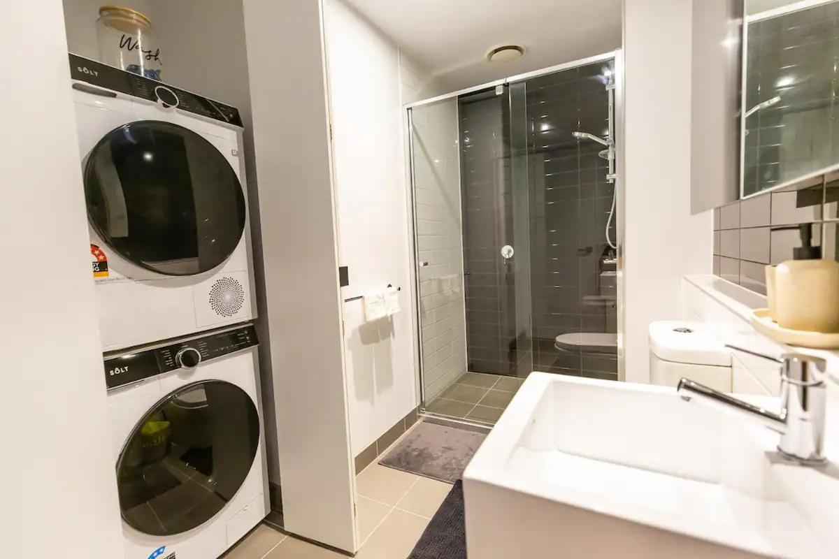 Cosy apartment in the heart of CBD with Wifi & Parking