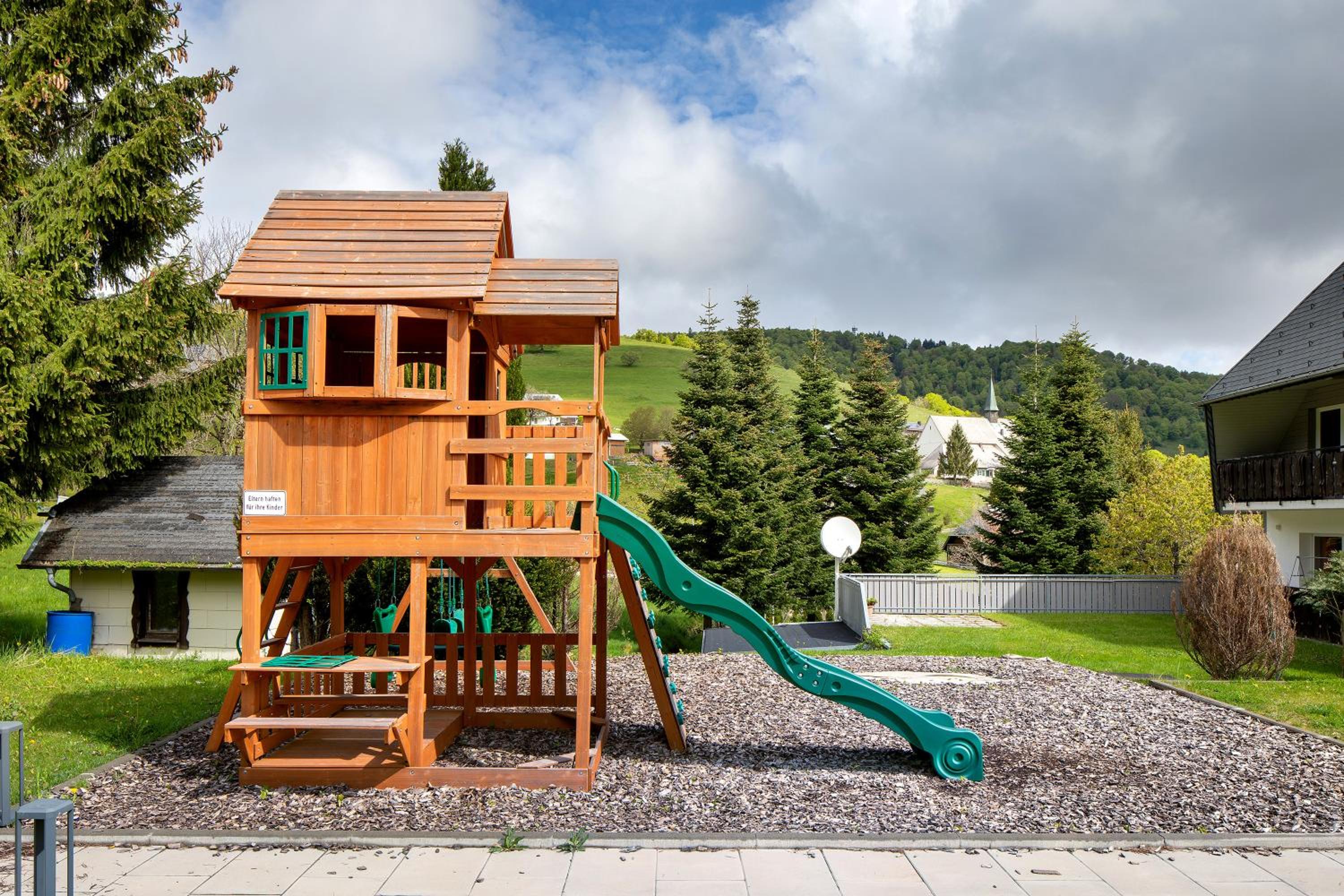 Skylodges