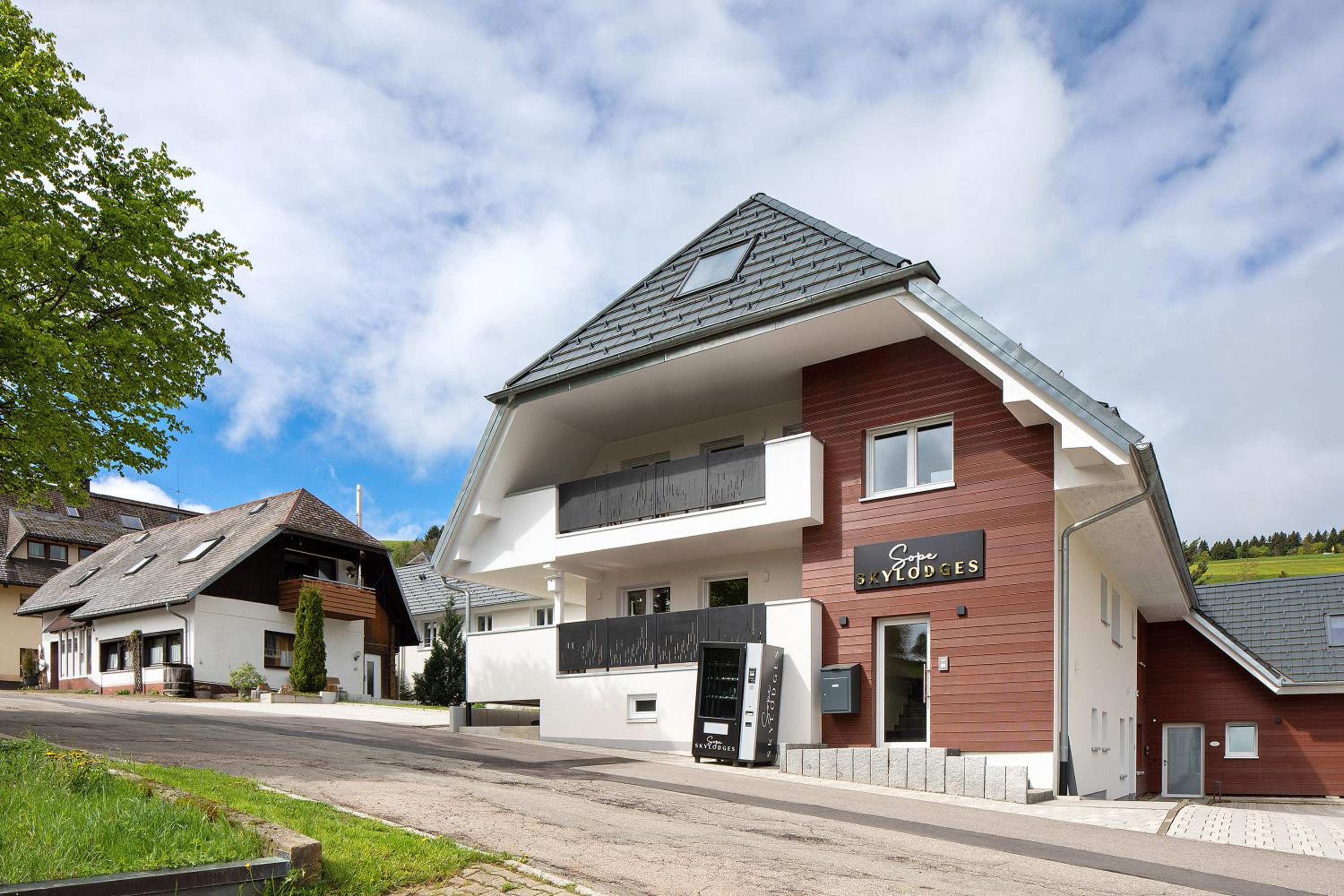 Skylodges