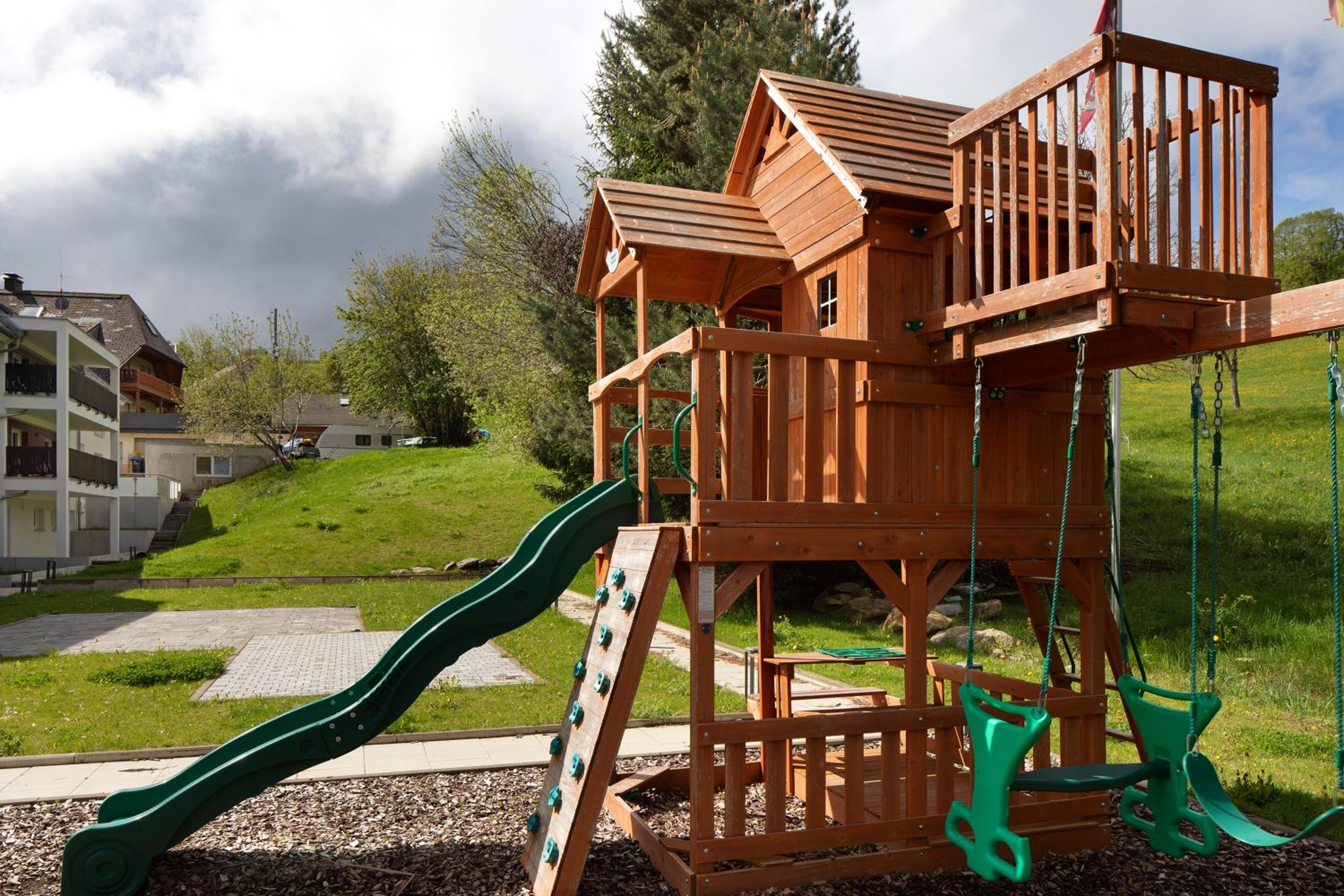 Skylodges