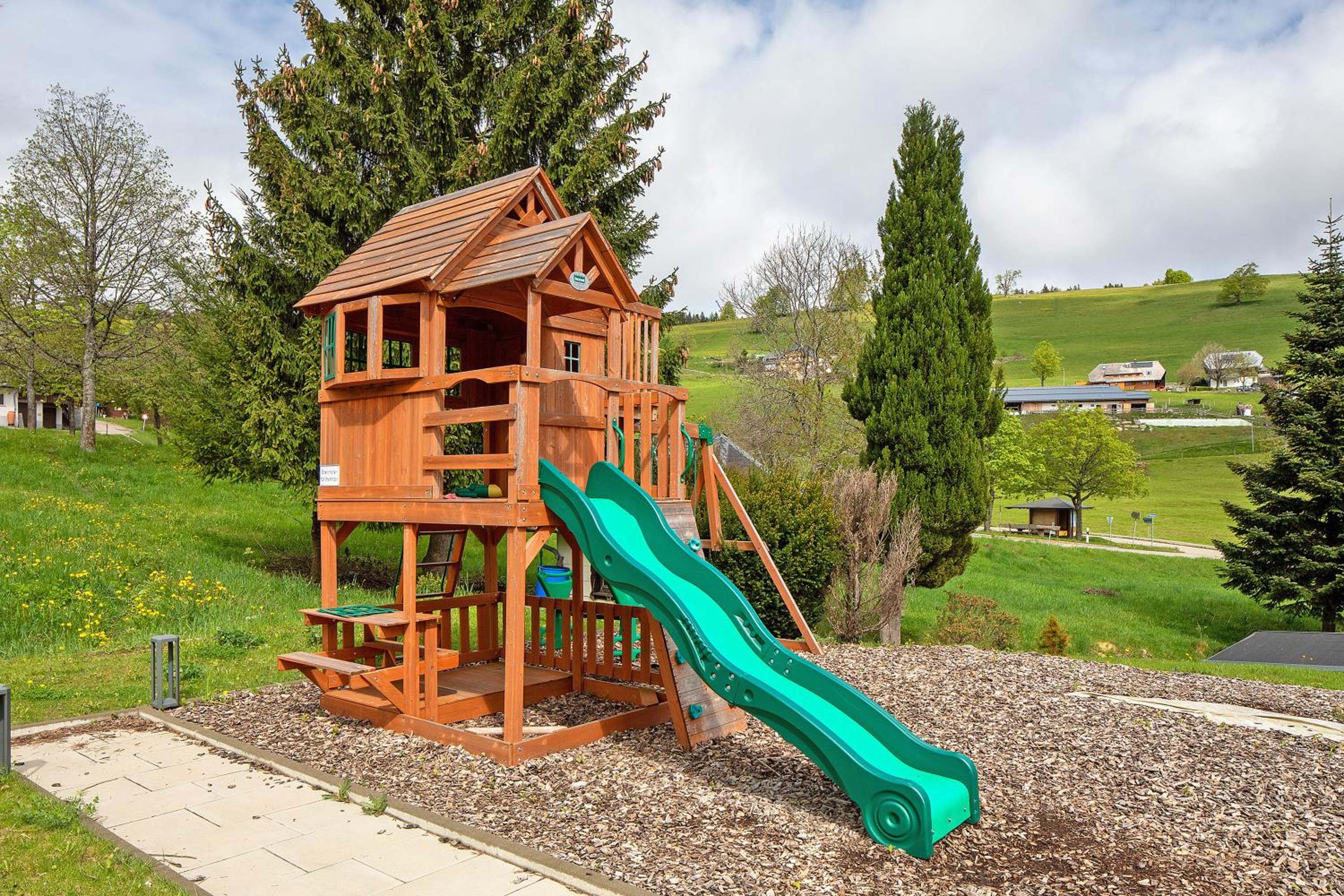 Skylodges