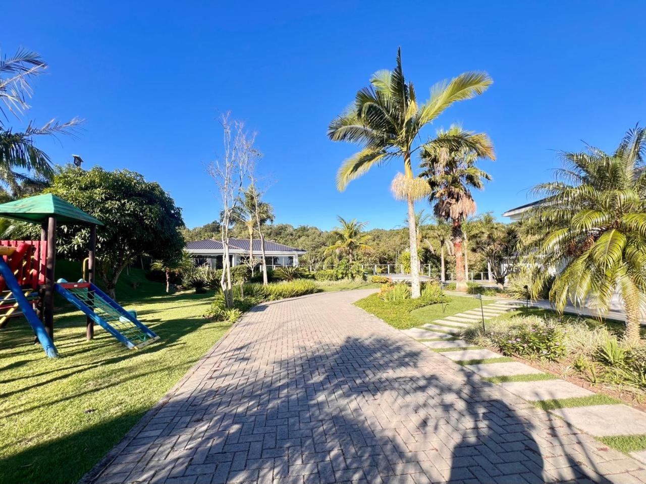 Casa 4Q, paraíso particular! Piscina e área verde!