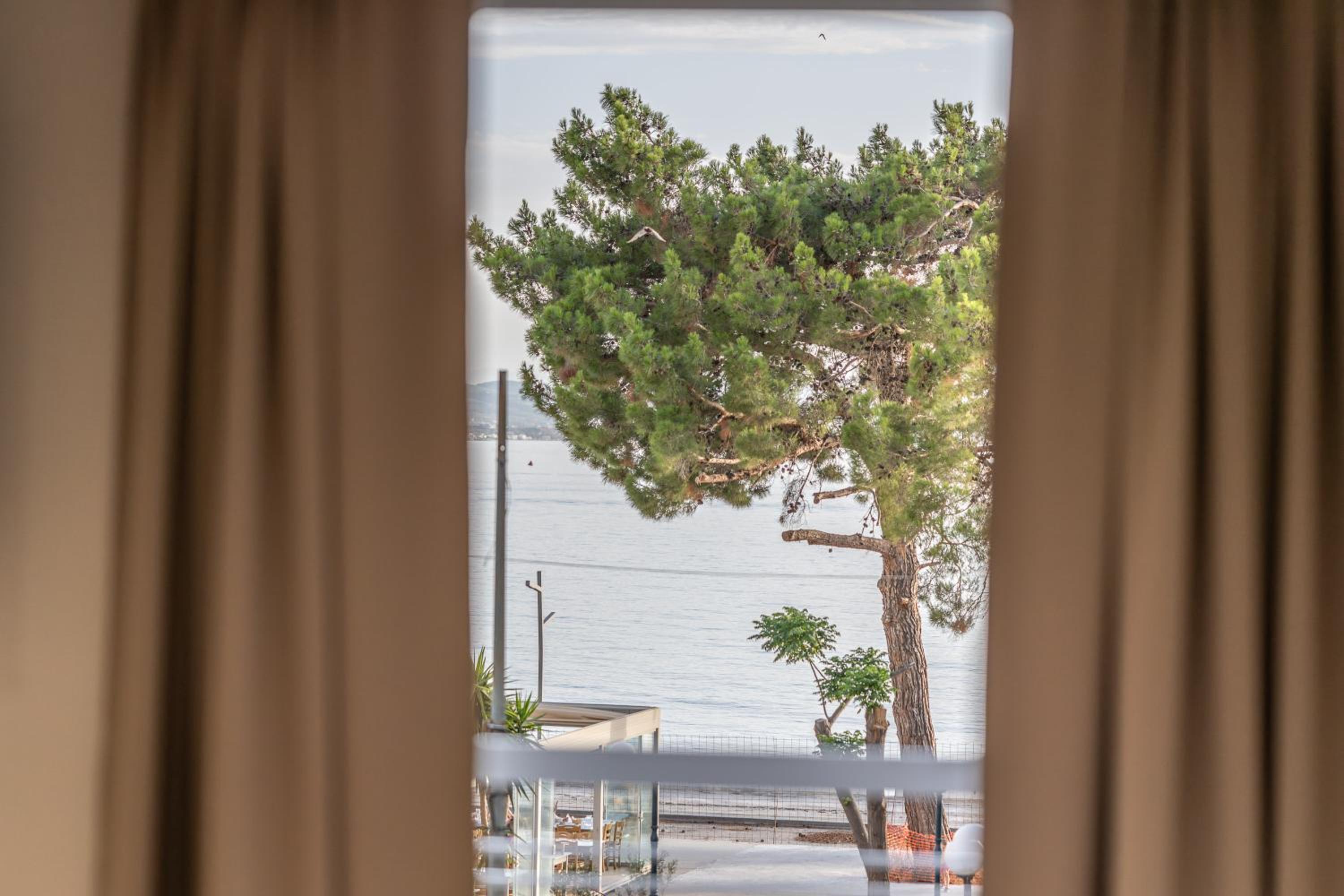 Center of Loutraki Ble Property5