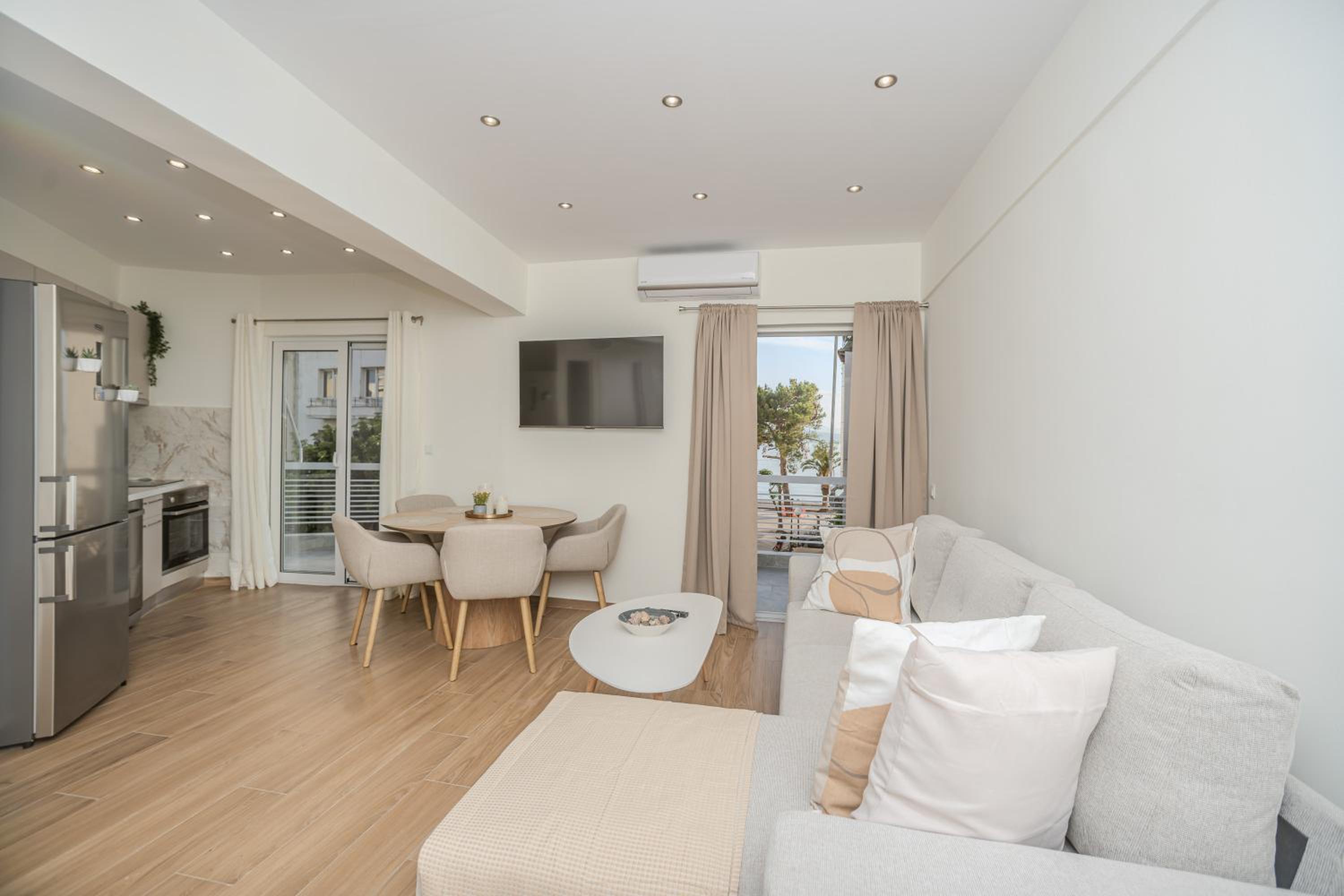 Center of Loutraki Ble Property5
