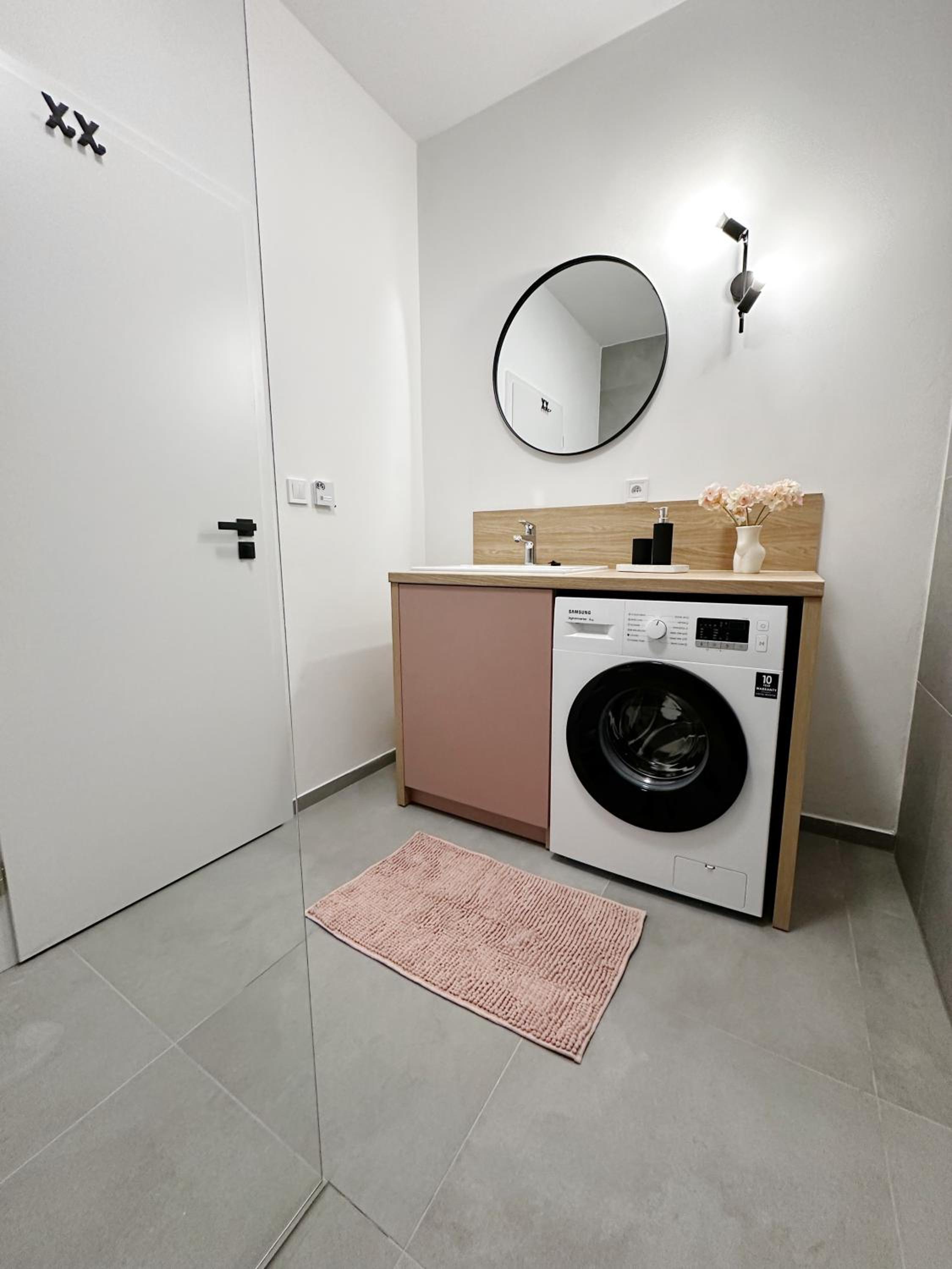 DMR APARTMENTS Rosie