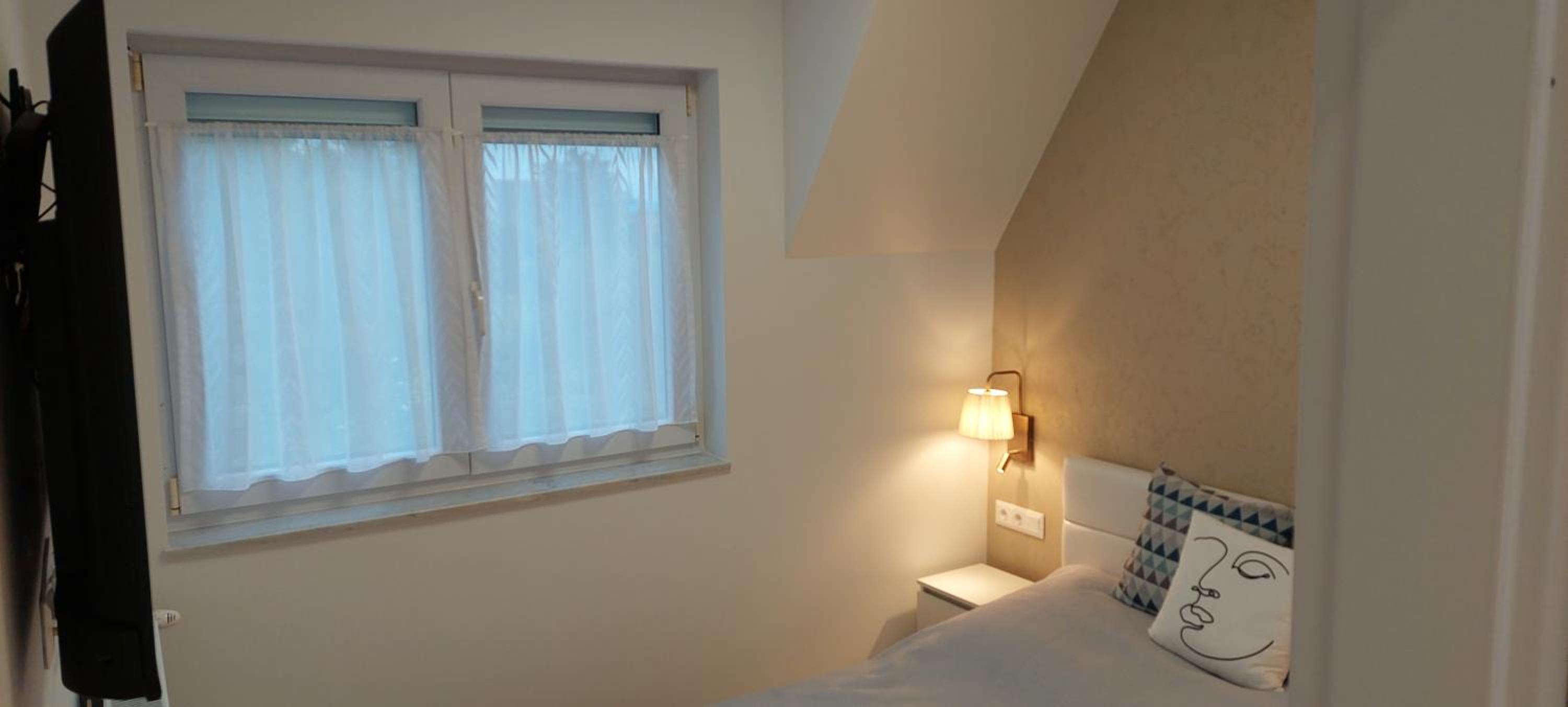 Irisz Hillside Apartman
