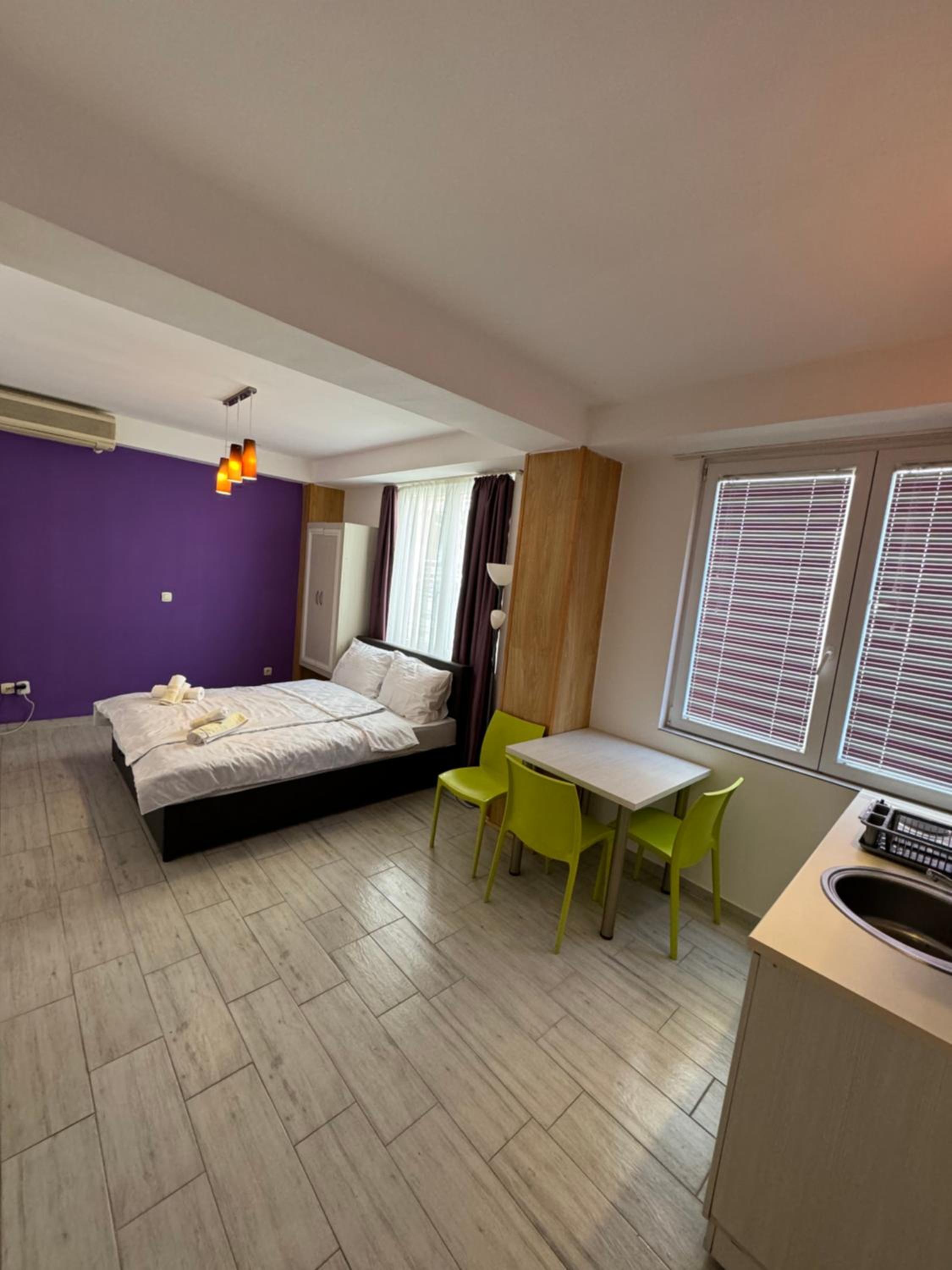Iskra Guesthouse