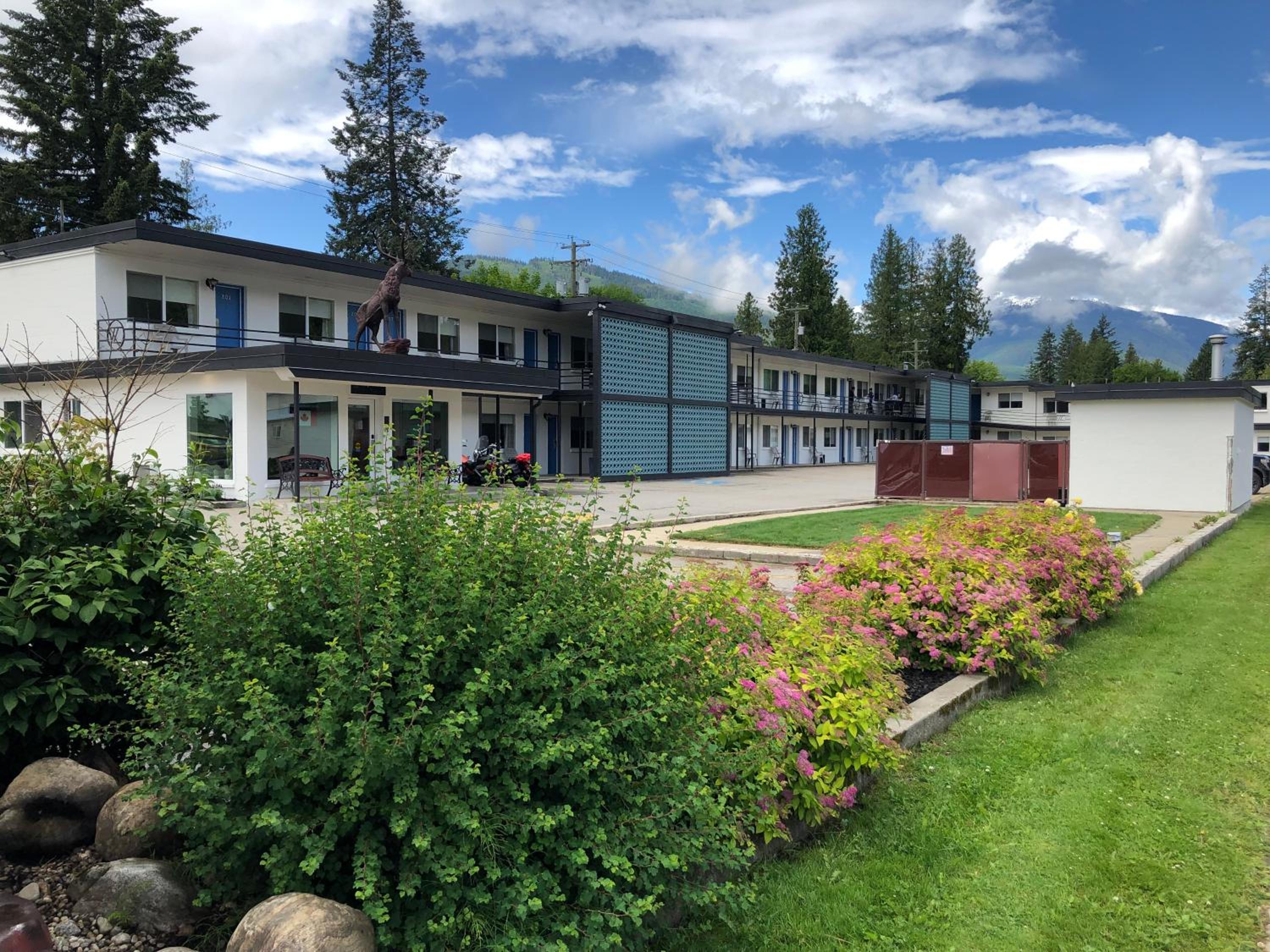 Revelstoke Lodge