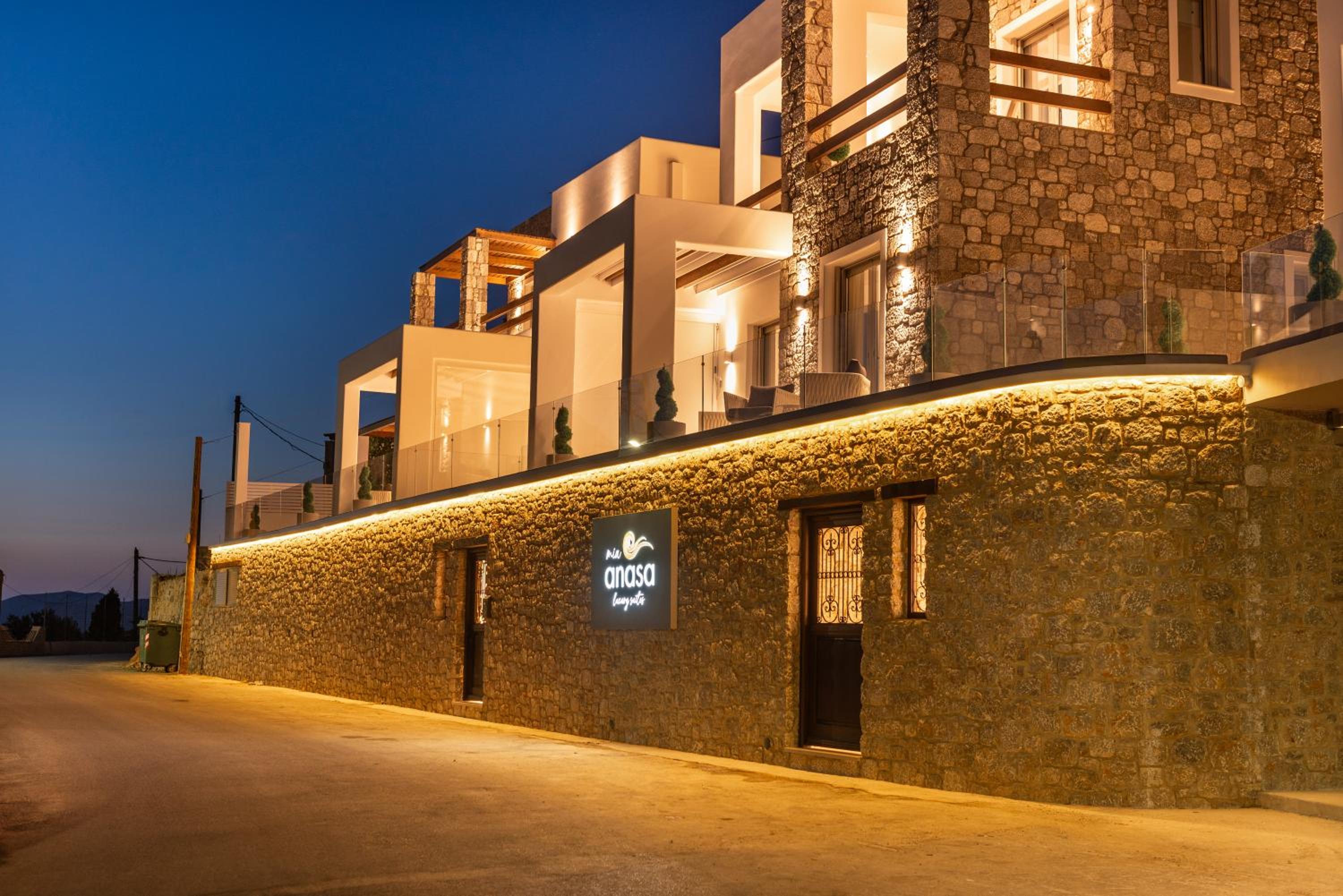 Hotel Mia Anasa - Luxury Suites - Image 1