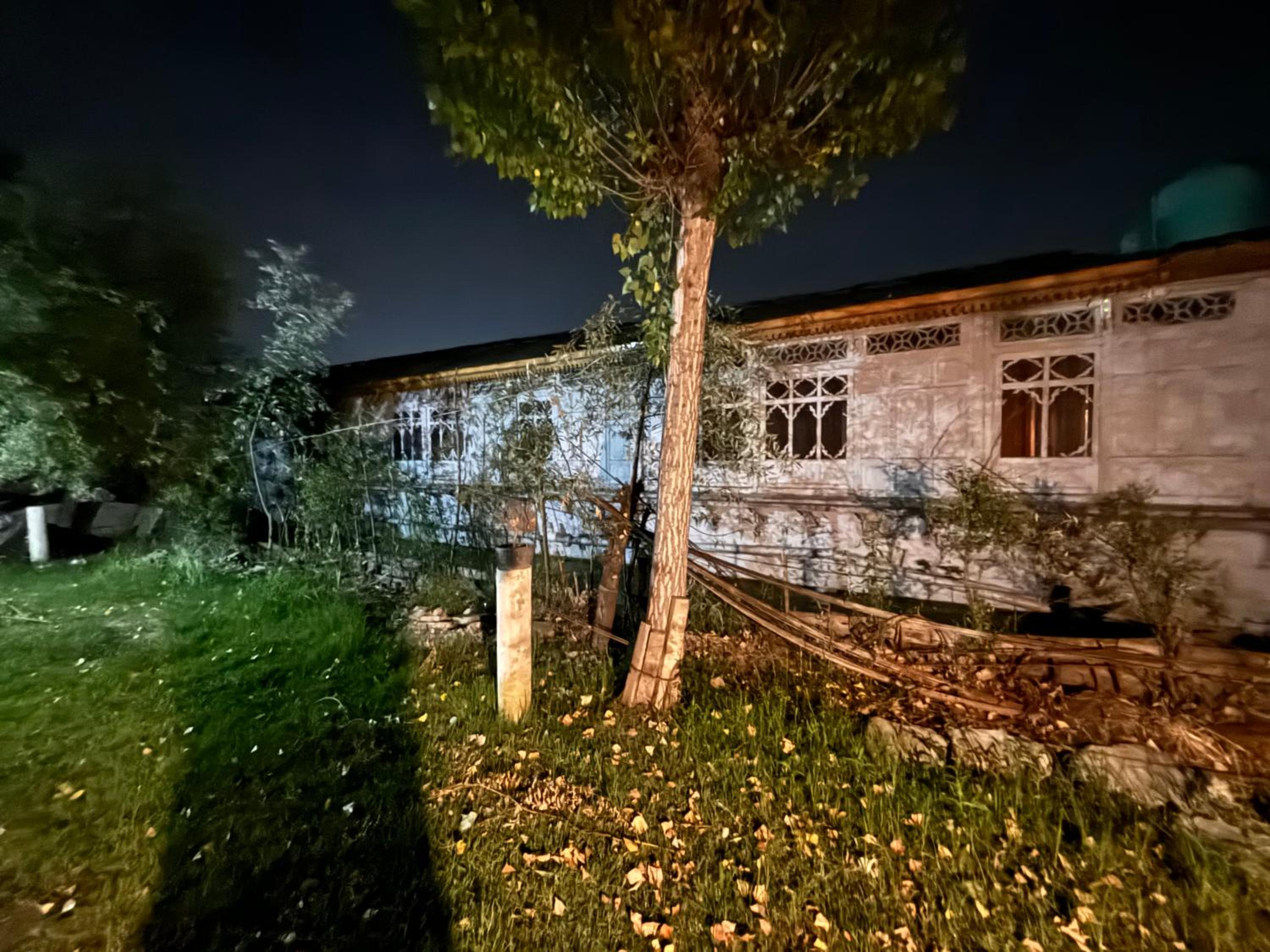 OMAR KHAYYAM HOUSEBOAT Retreat view 2