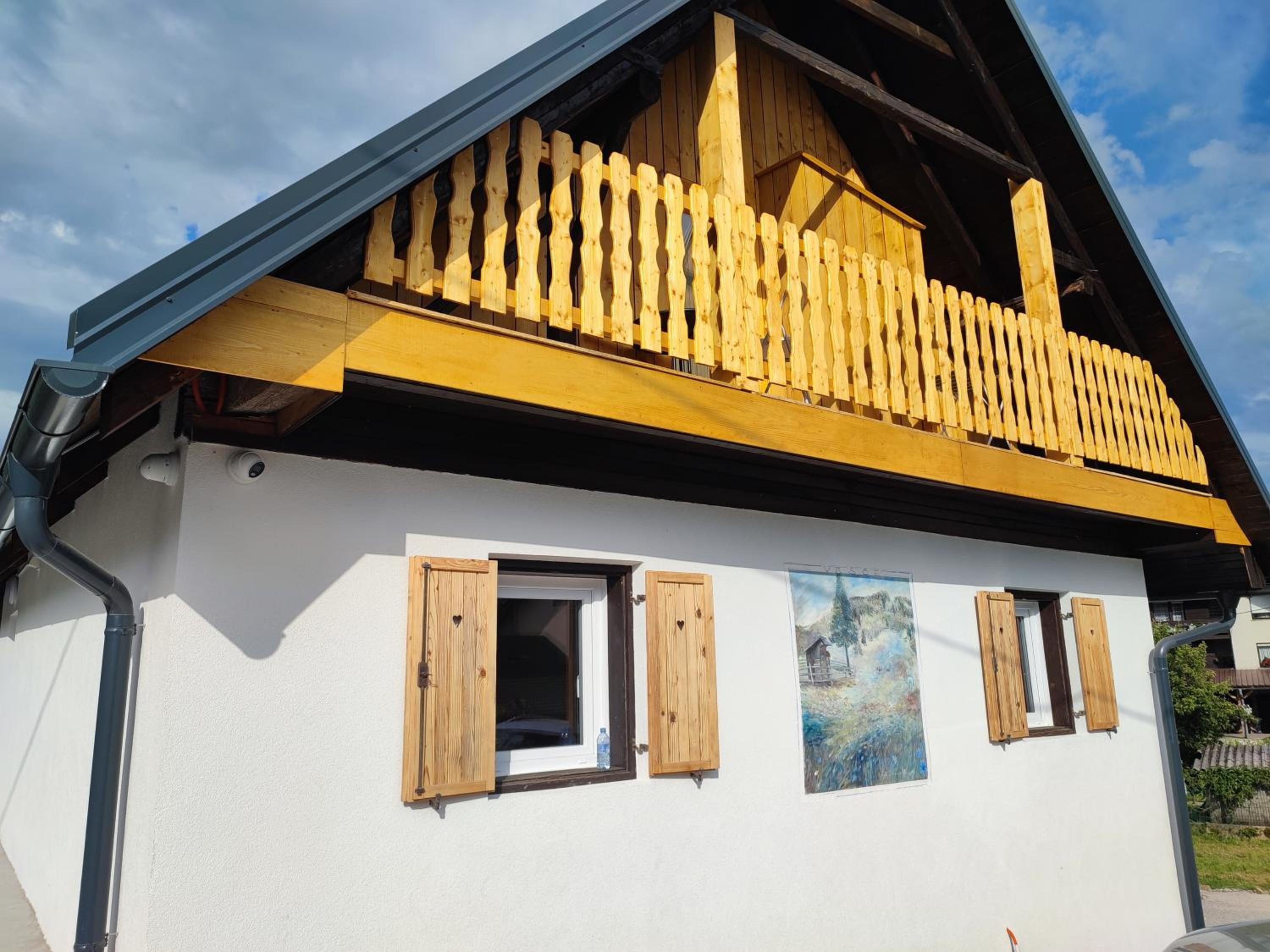 Slovenian House Mira