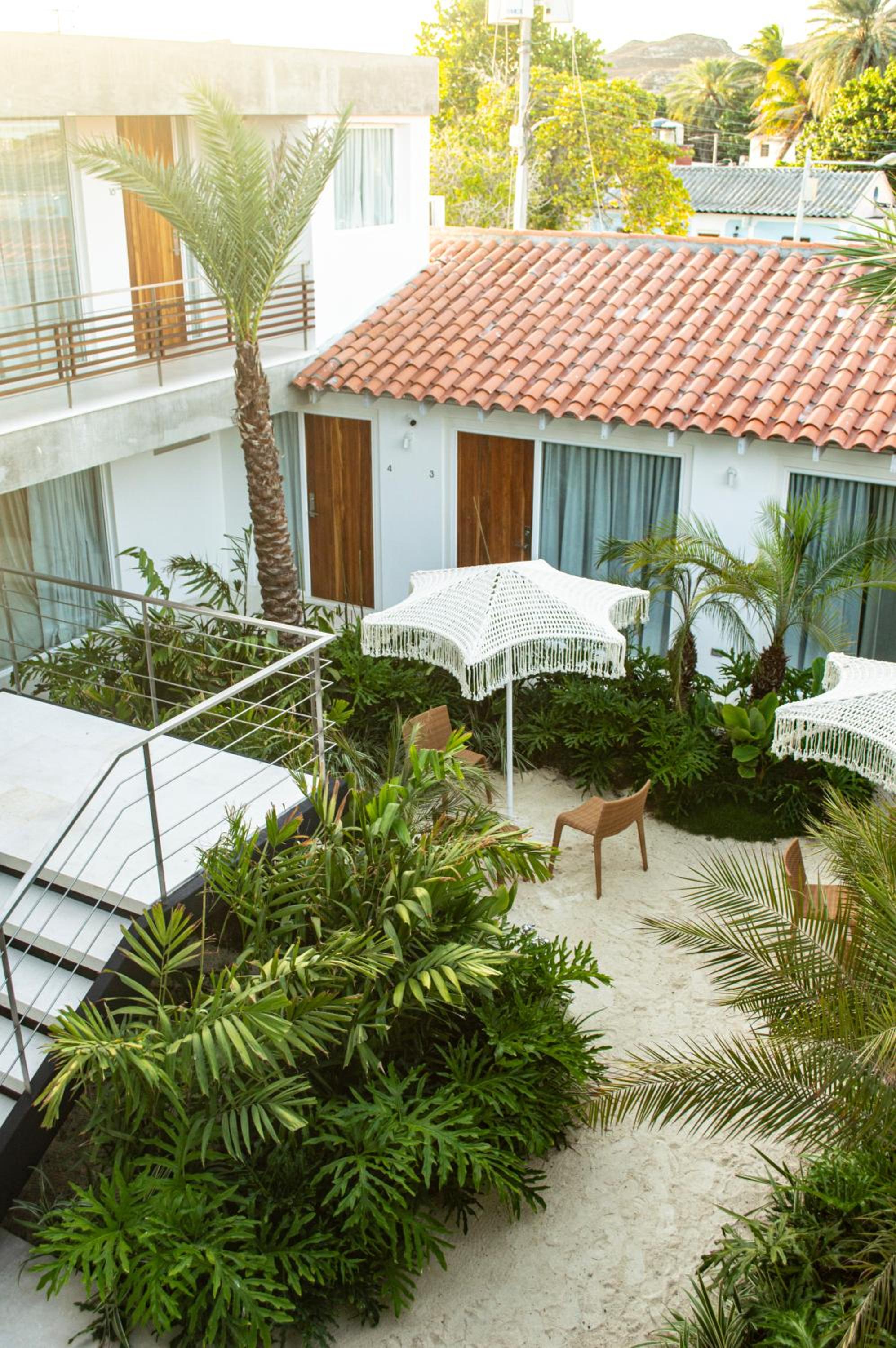 Macanao Lodge By LD