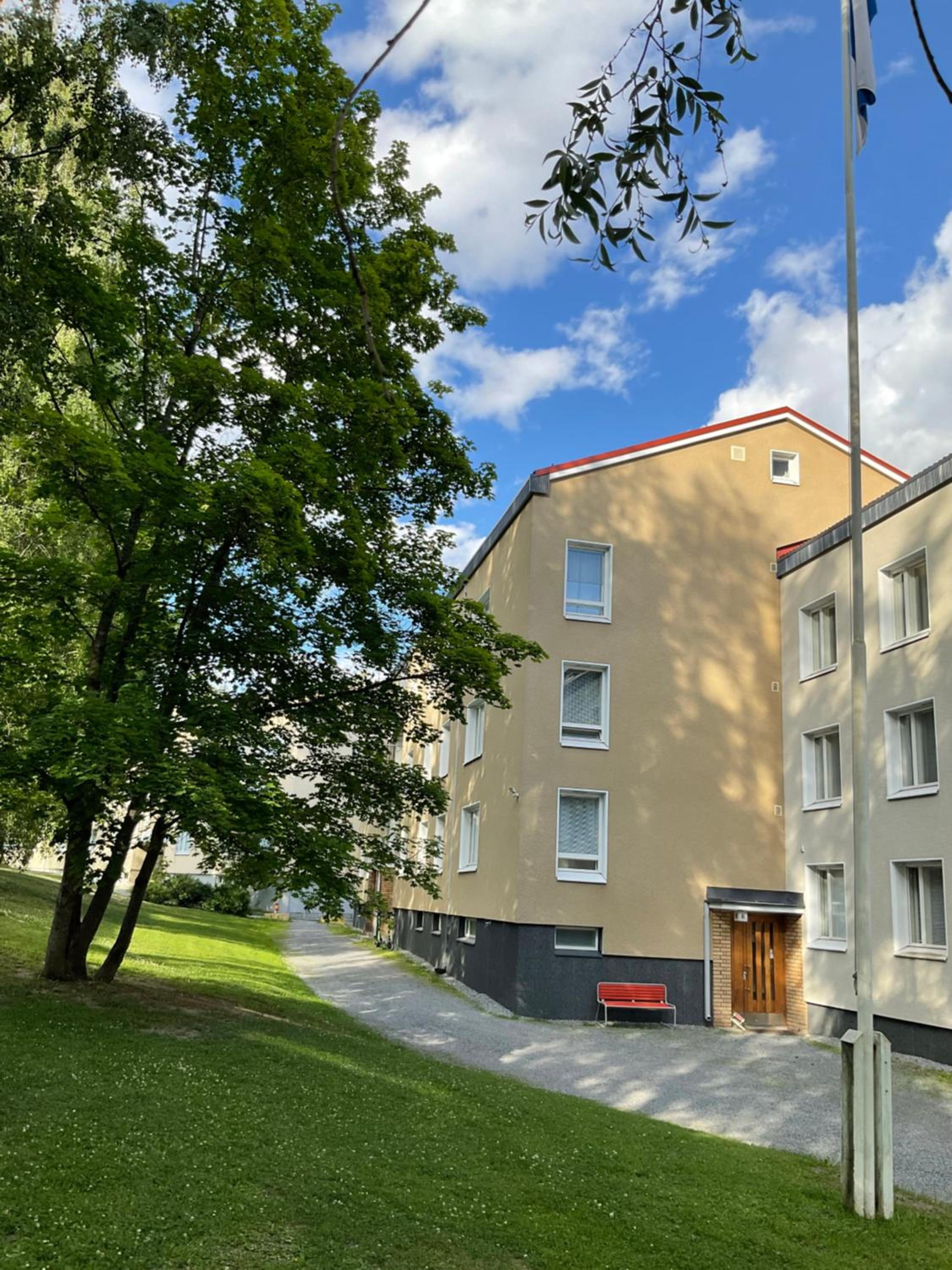 Retrohenkinen taiteilijakoti - Tampere Kaleva