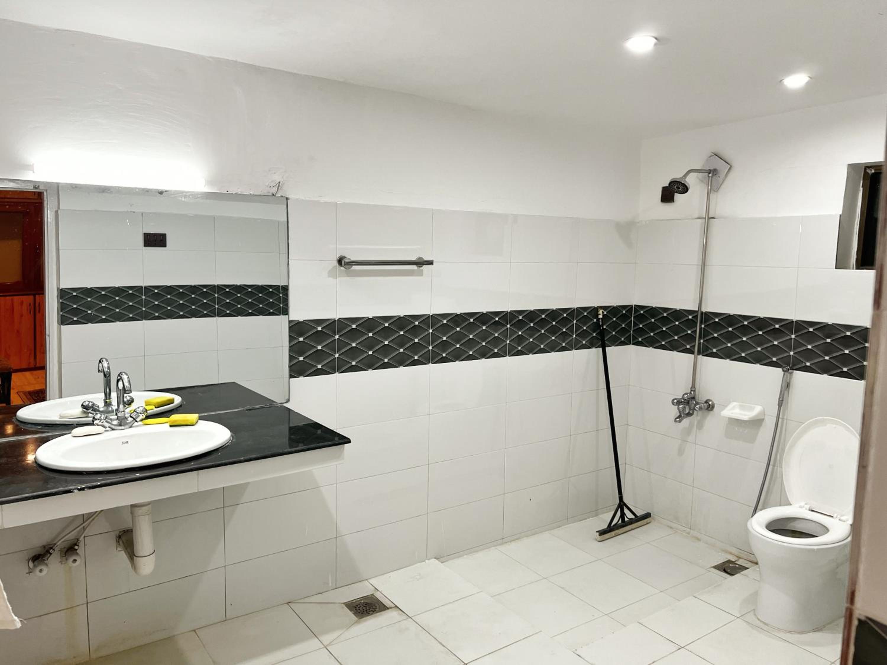 Khar Residence