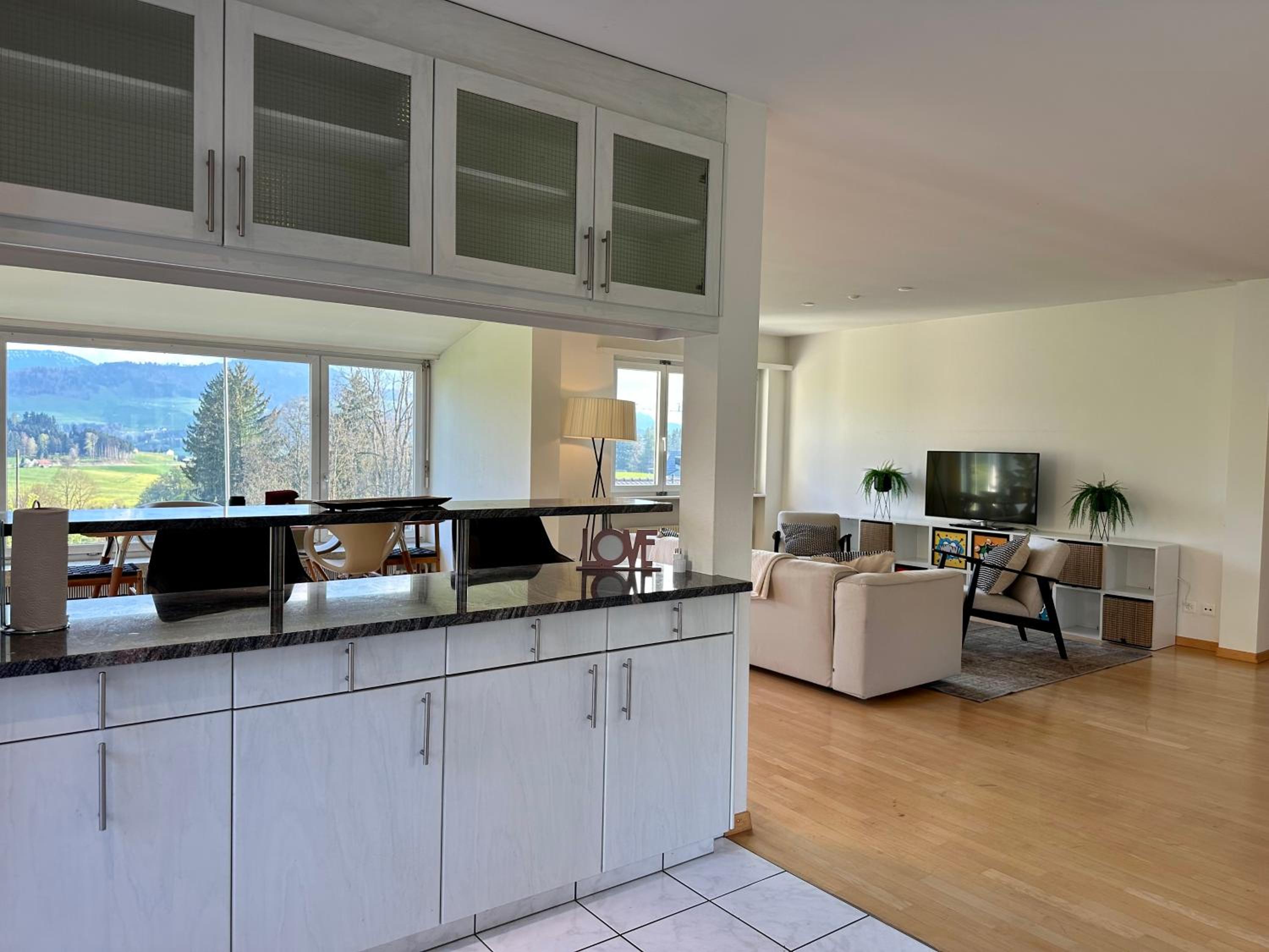 Gemütliches Chalet mit traumhaftem Ausblick auf die Schweizer-Alpen