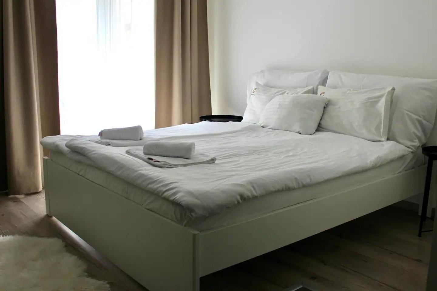 Elisabeth Residence 102 with parking view 4
