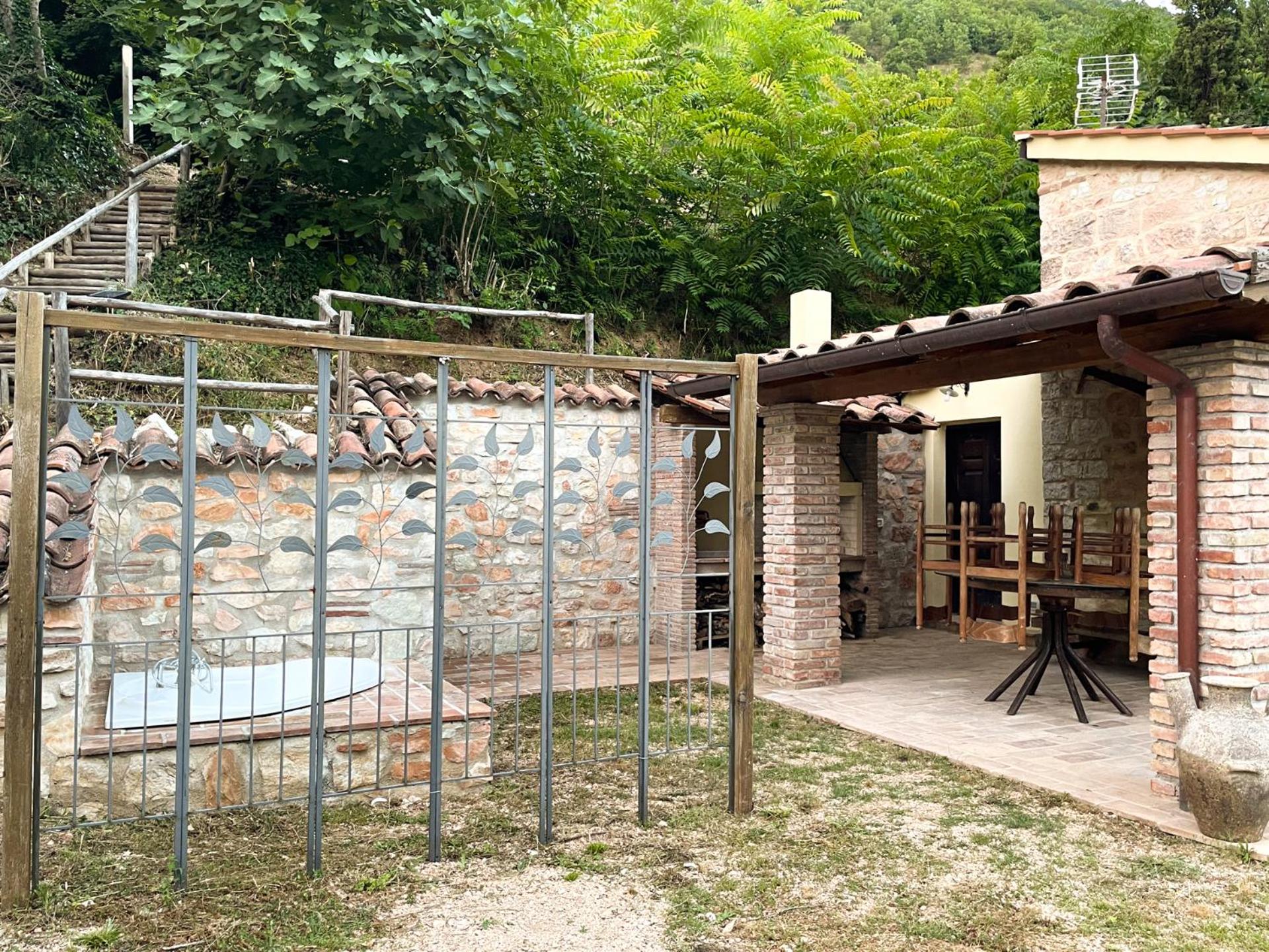 Piccolo Angolo di Paradiso, Sigillo, Montecucco view 5