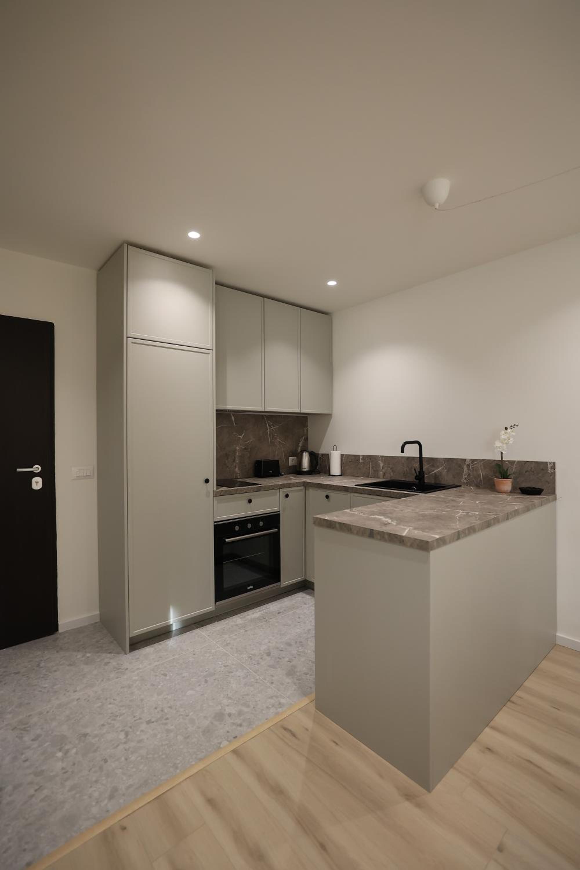 Sunshine Apartments