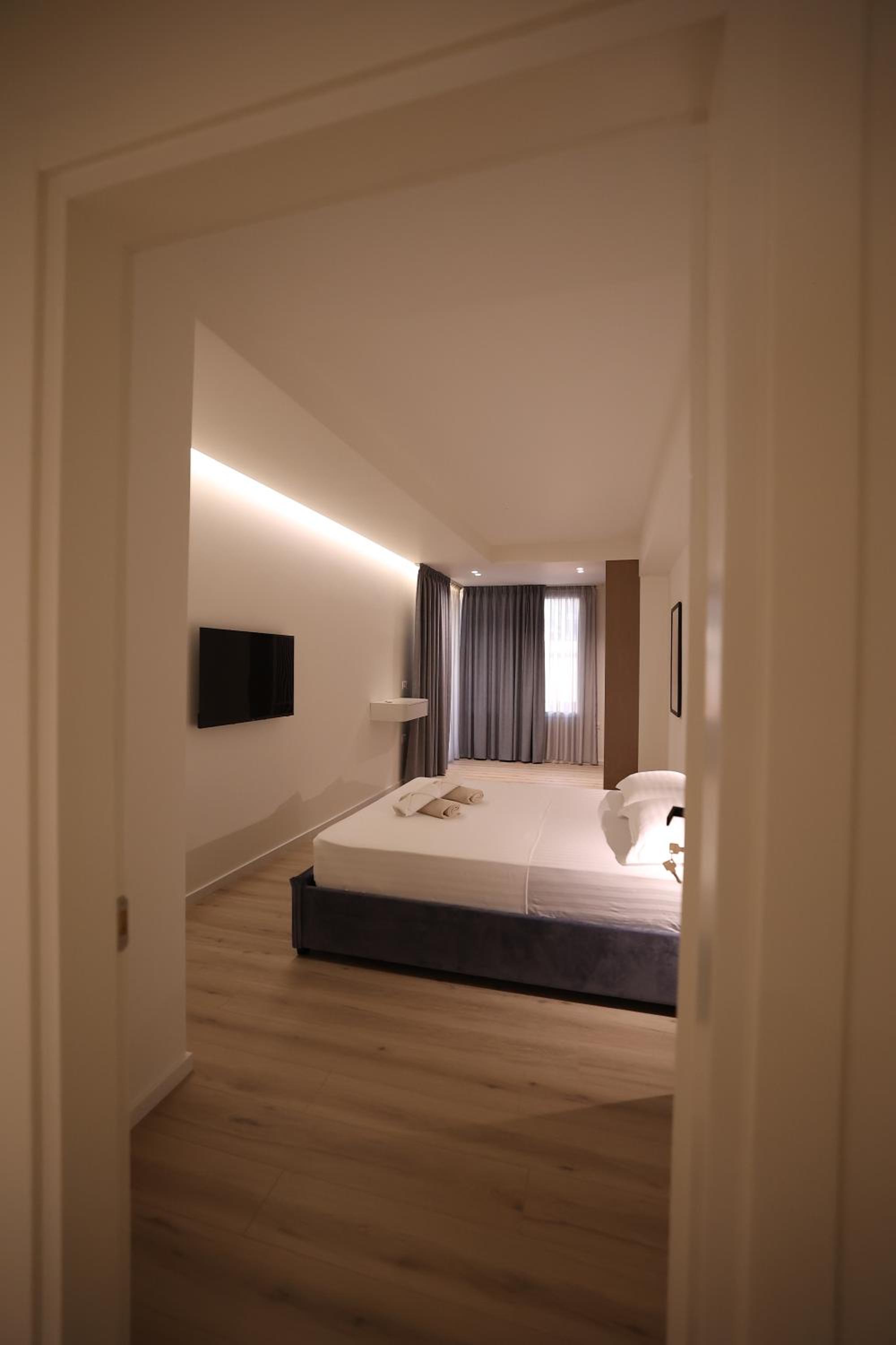 Sunshine Apartments