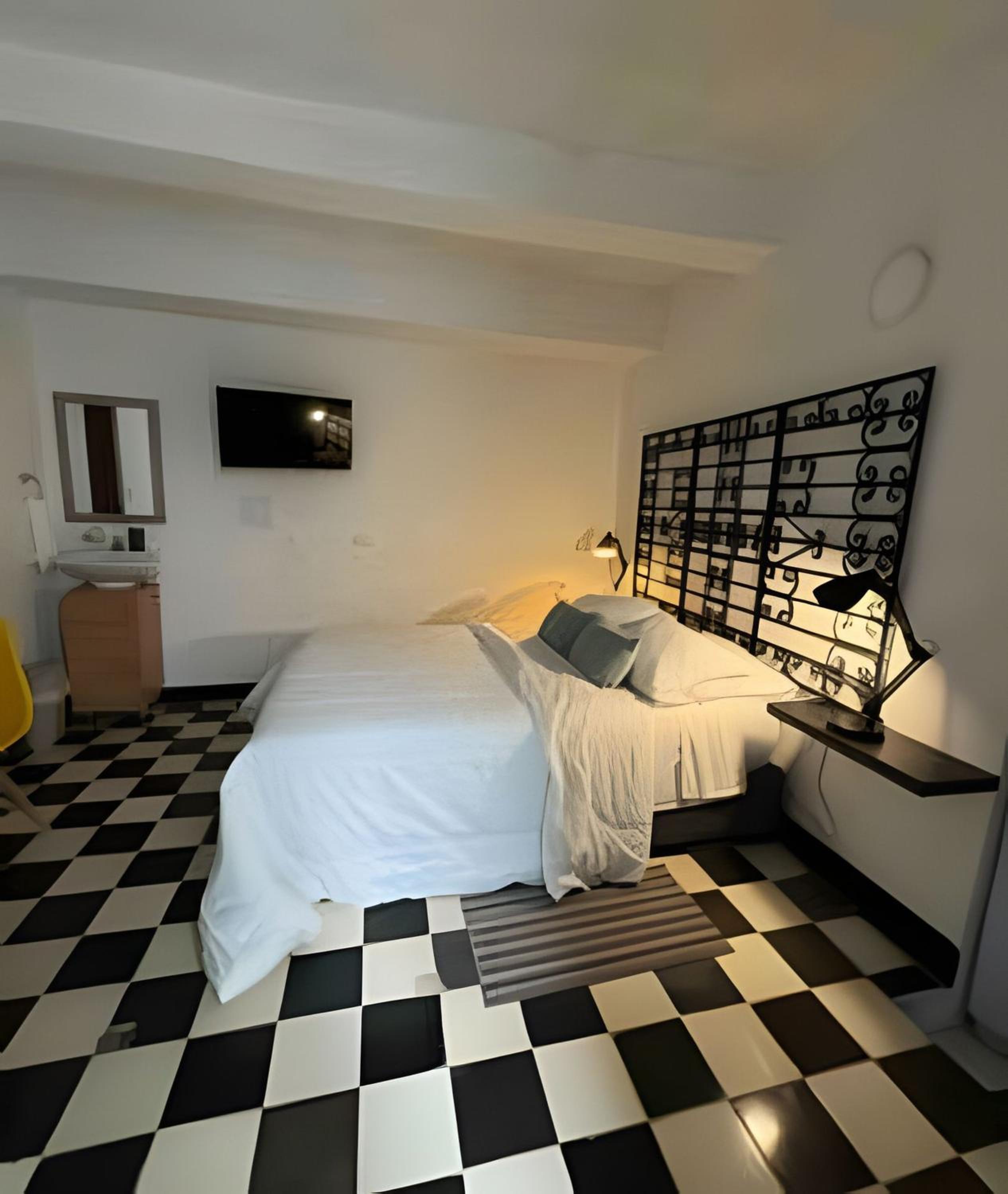 hotel room