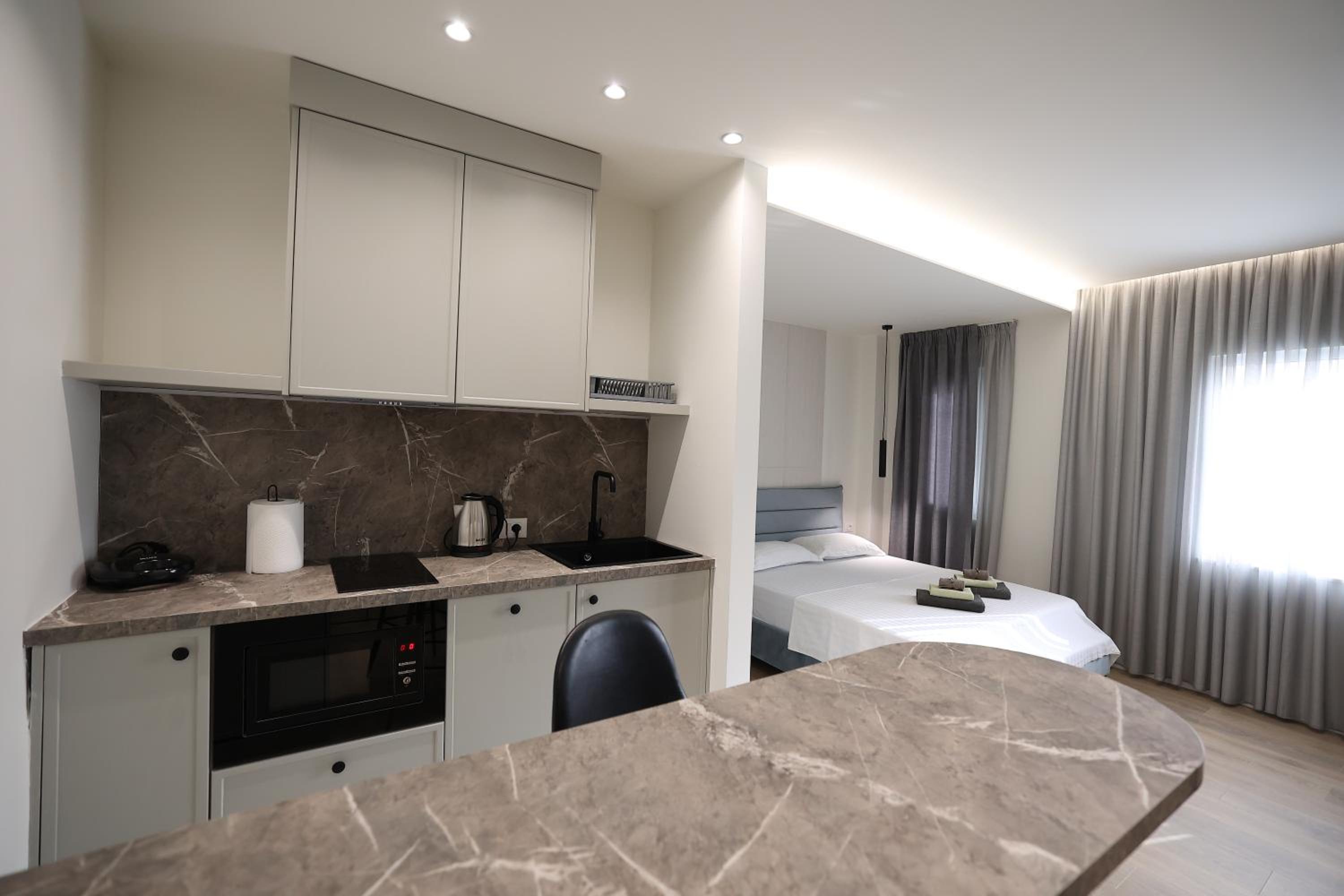 Sunshine Apartments