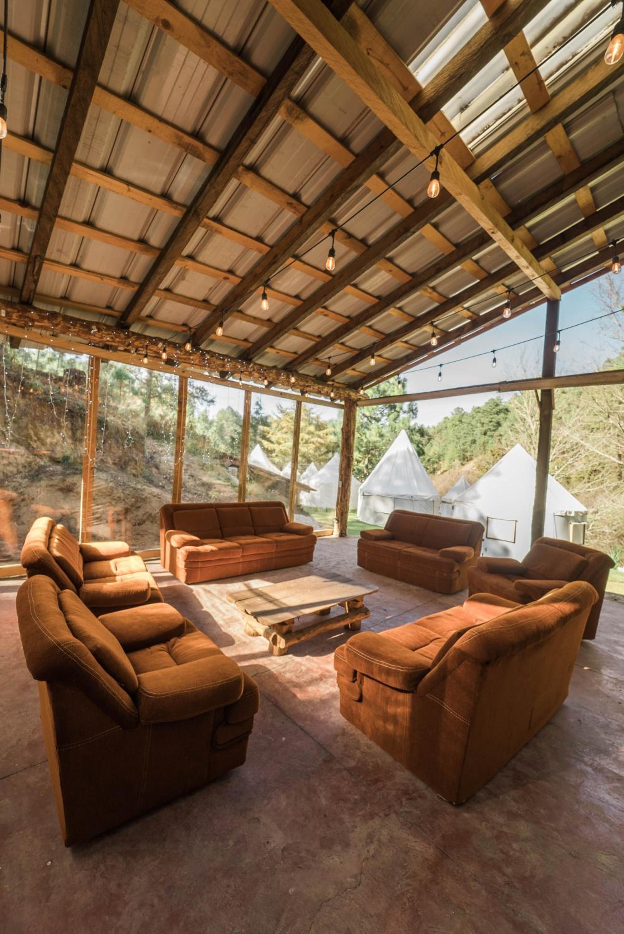 Exclusivo glamping en el bosque