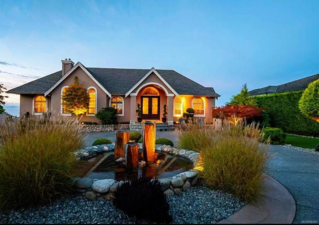 Oceanfront Gated villa