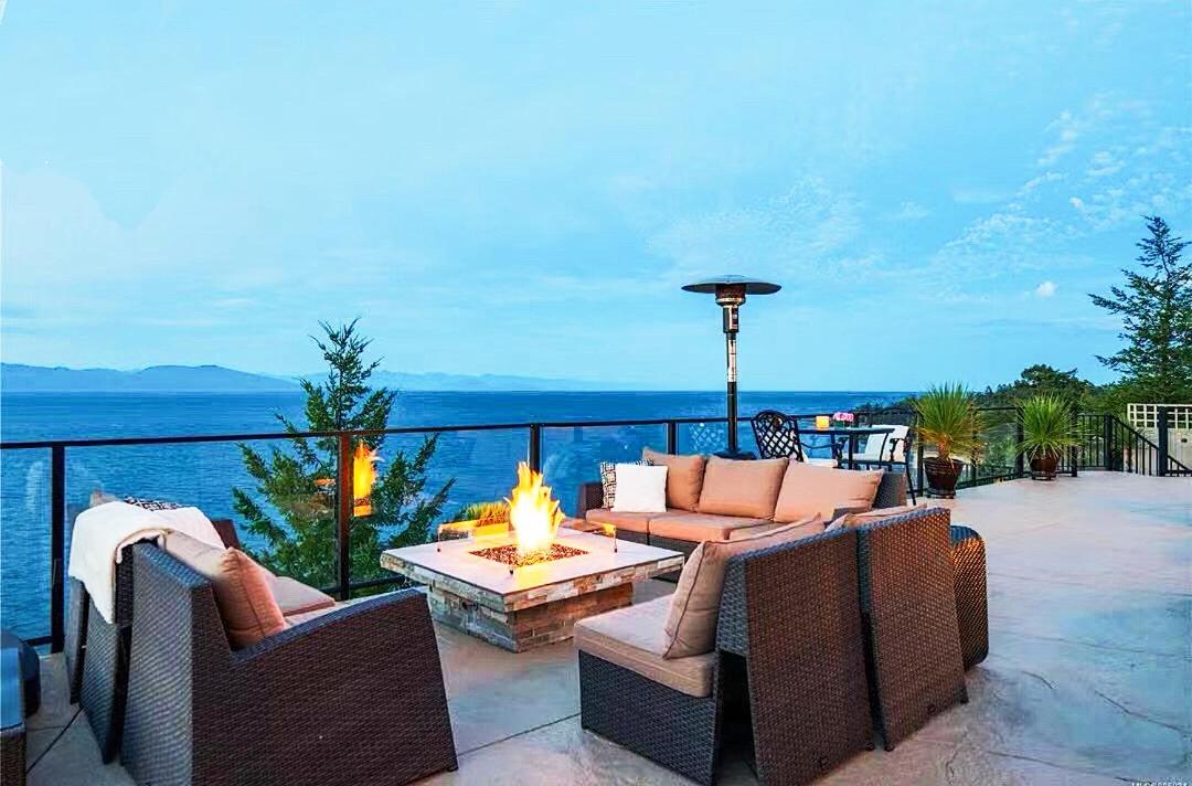 Oceanfront Gated villa