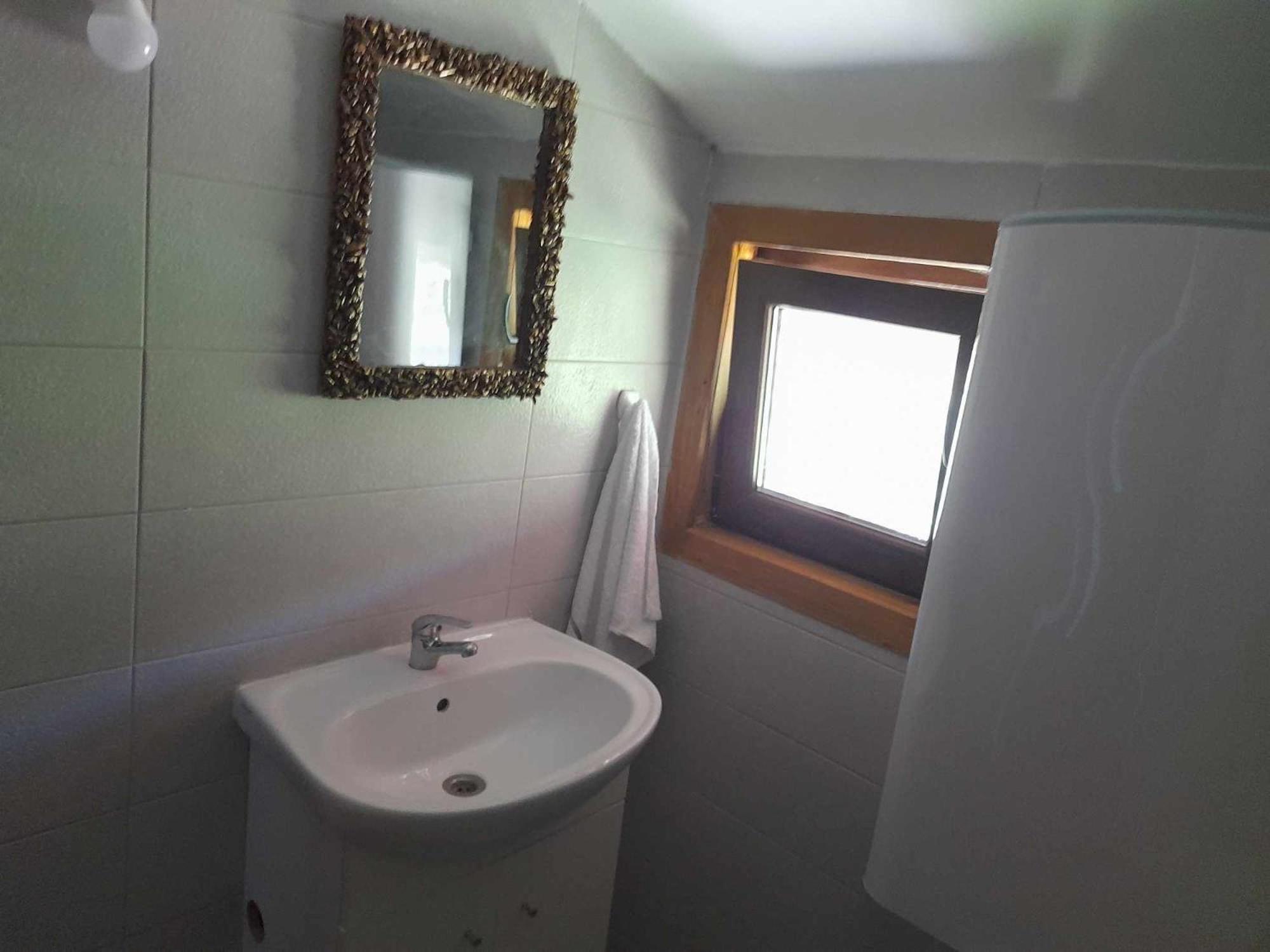 Cabana de lemn Lacul Bicaz
