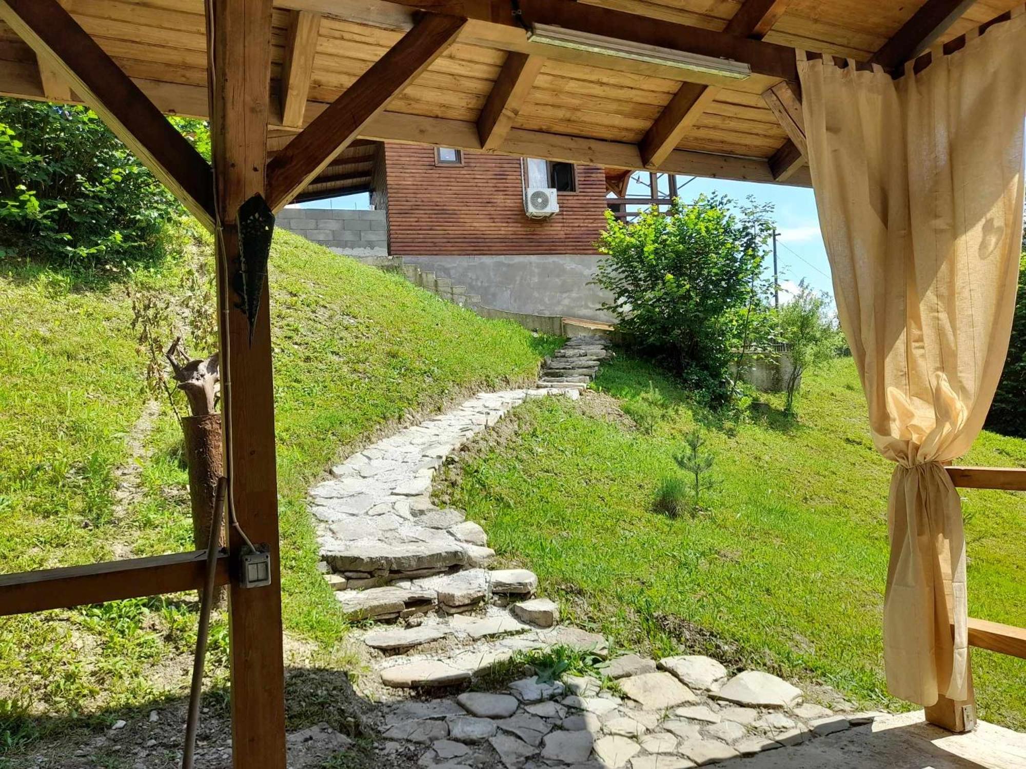 Cabana de lemn Lacul Bicaz