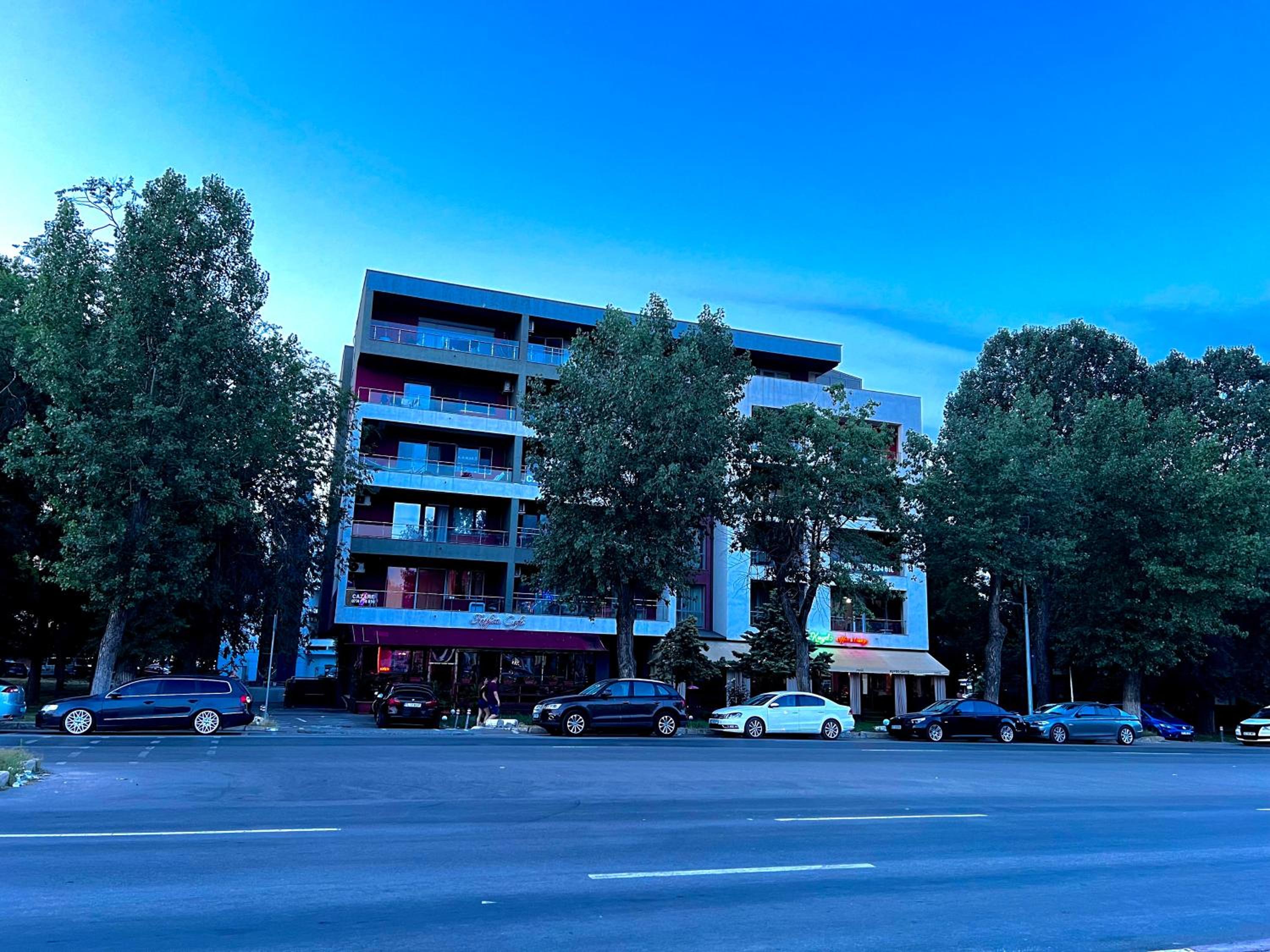 Coralia Luna Park Apartments