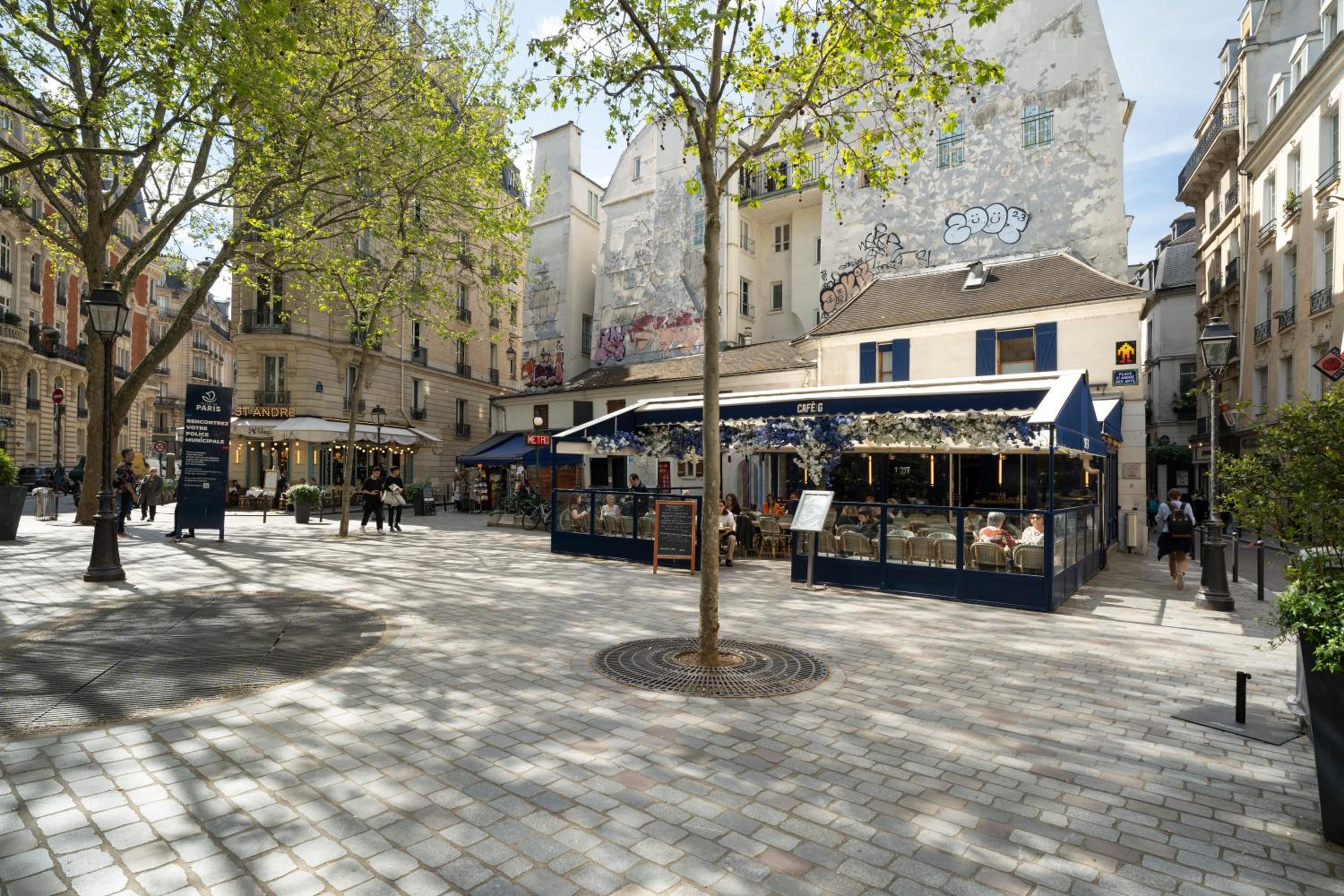 Paris Central Gem 9 Min Walk to Notre-Dame and Louvre