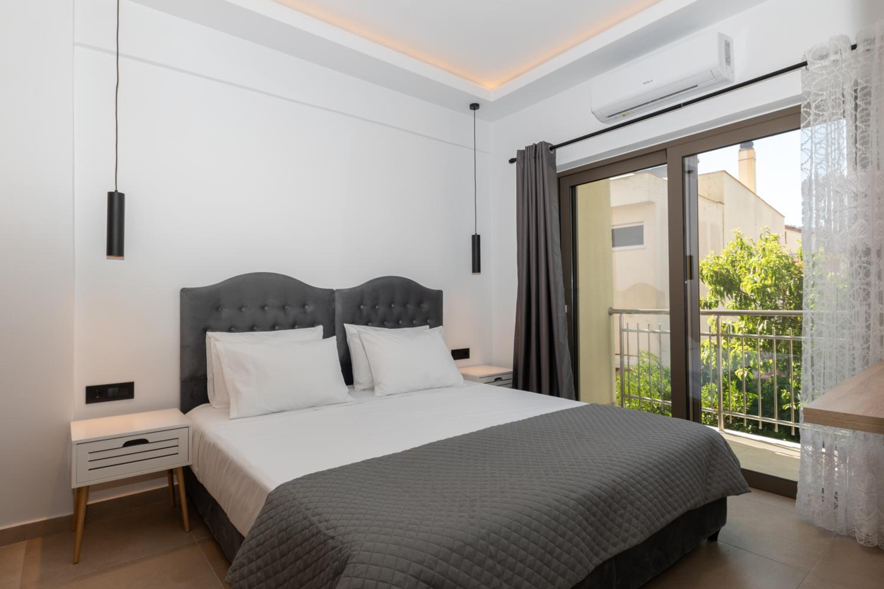 Zante Center Suite A photo 4