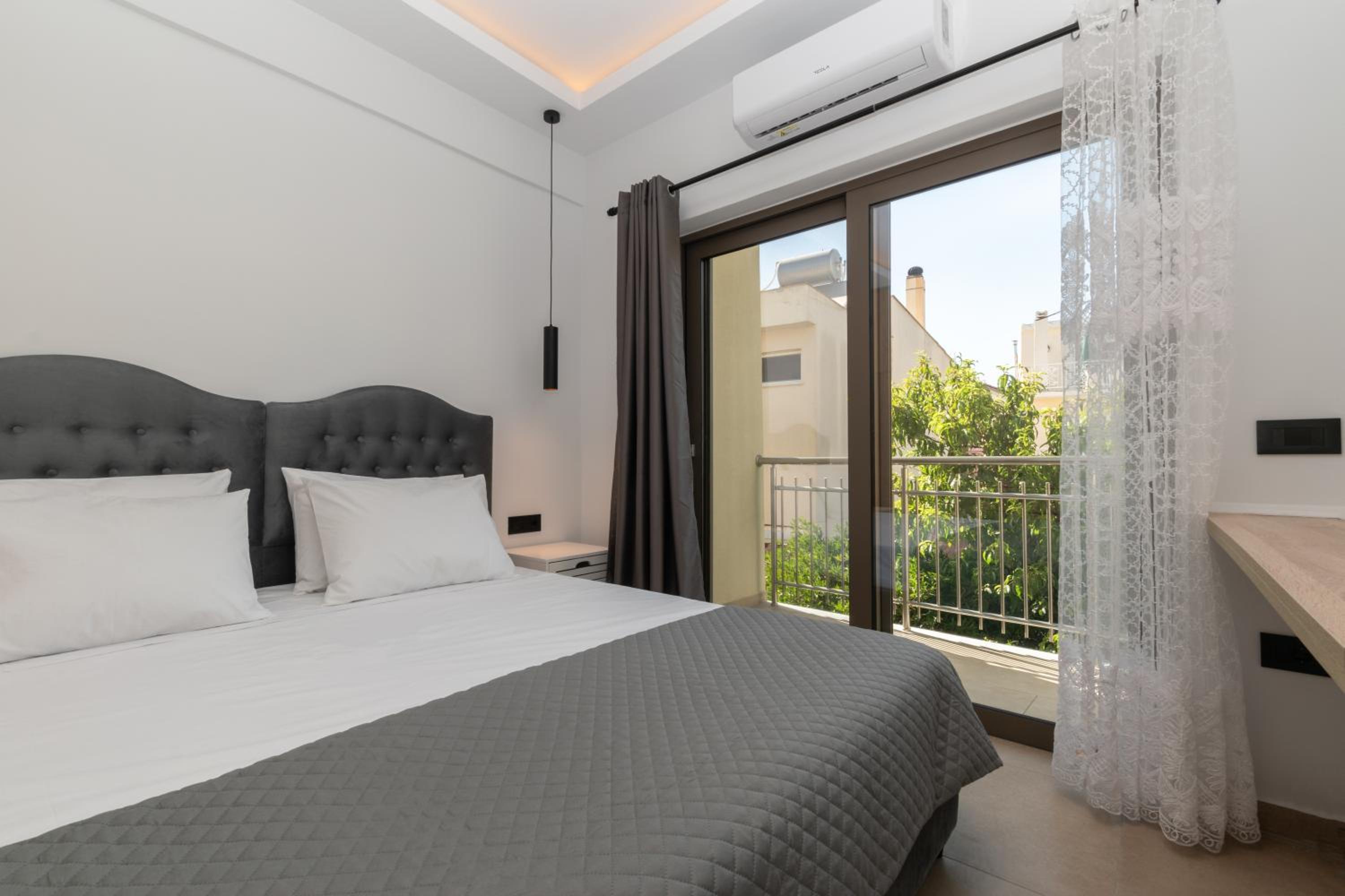 Zante Center Suite A photo 5